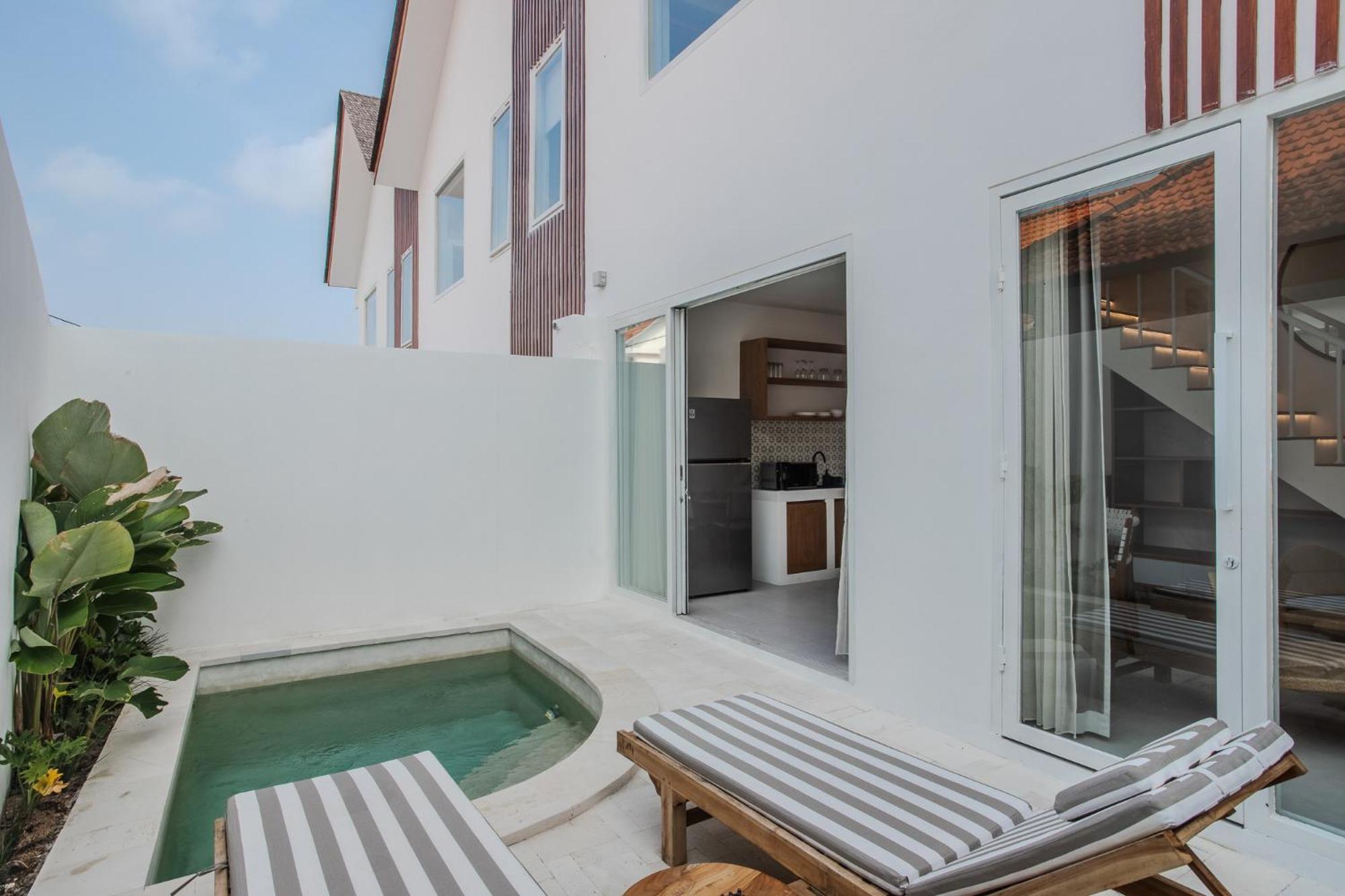Two-Bedroom Villa - Photo 4