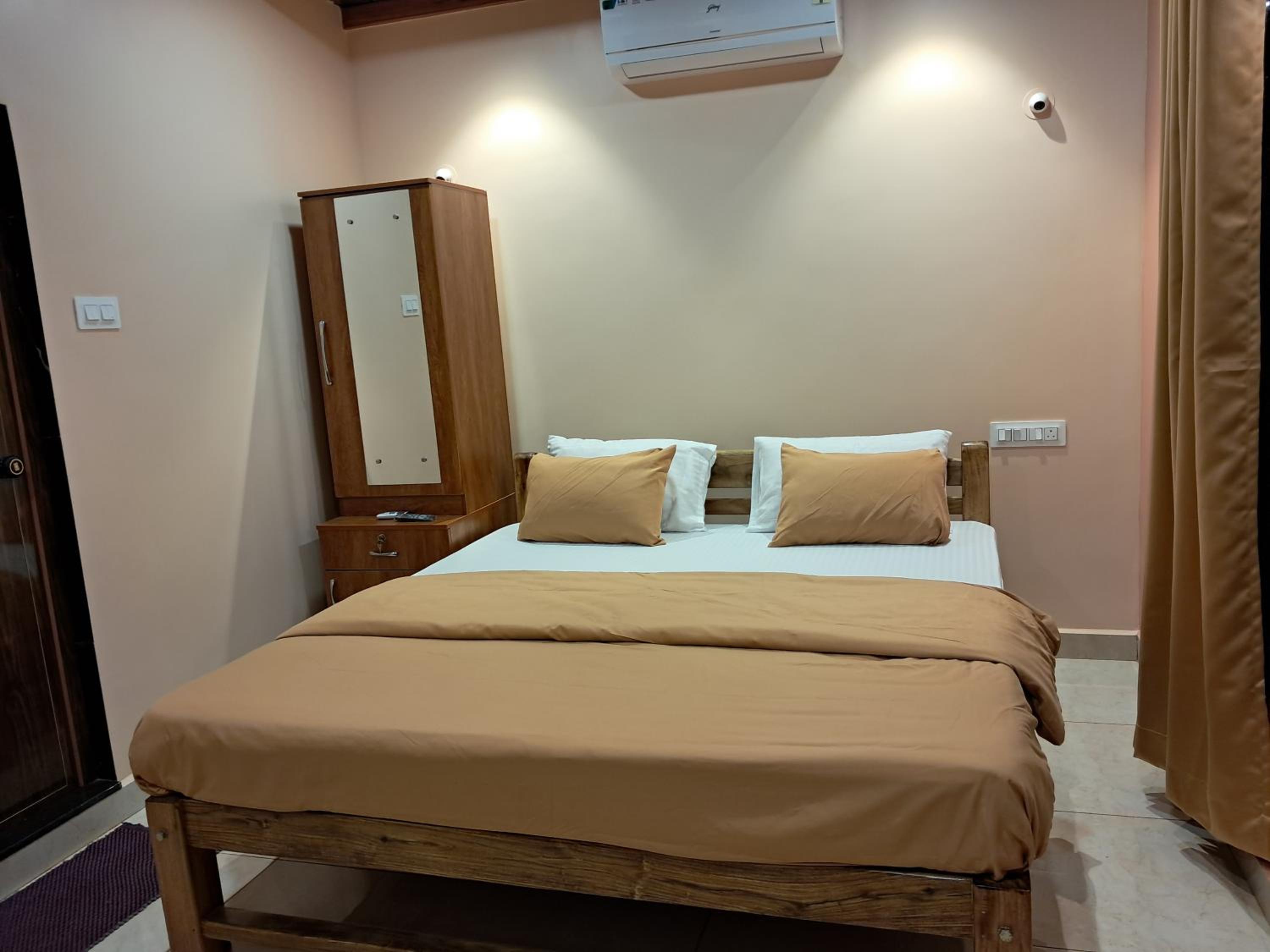 Double Room With Balcony (3 Adults)