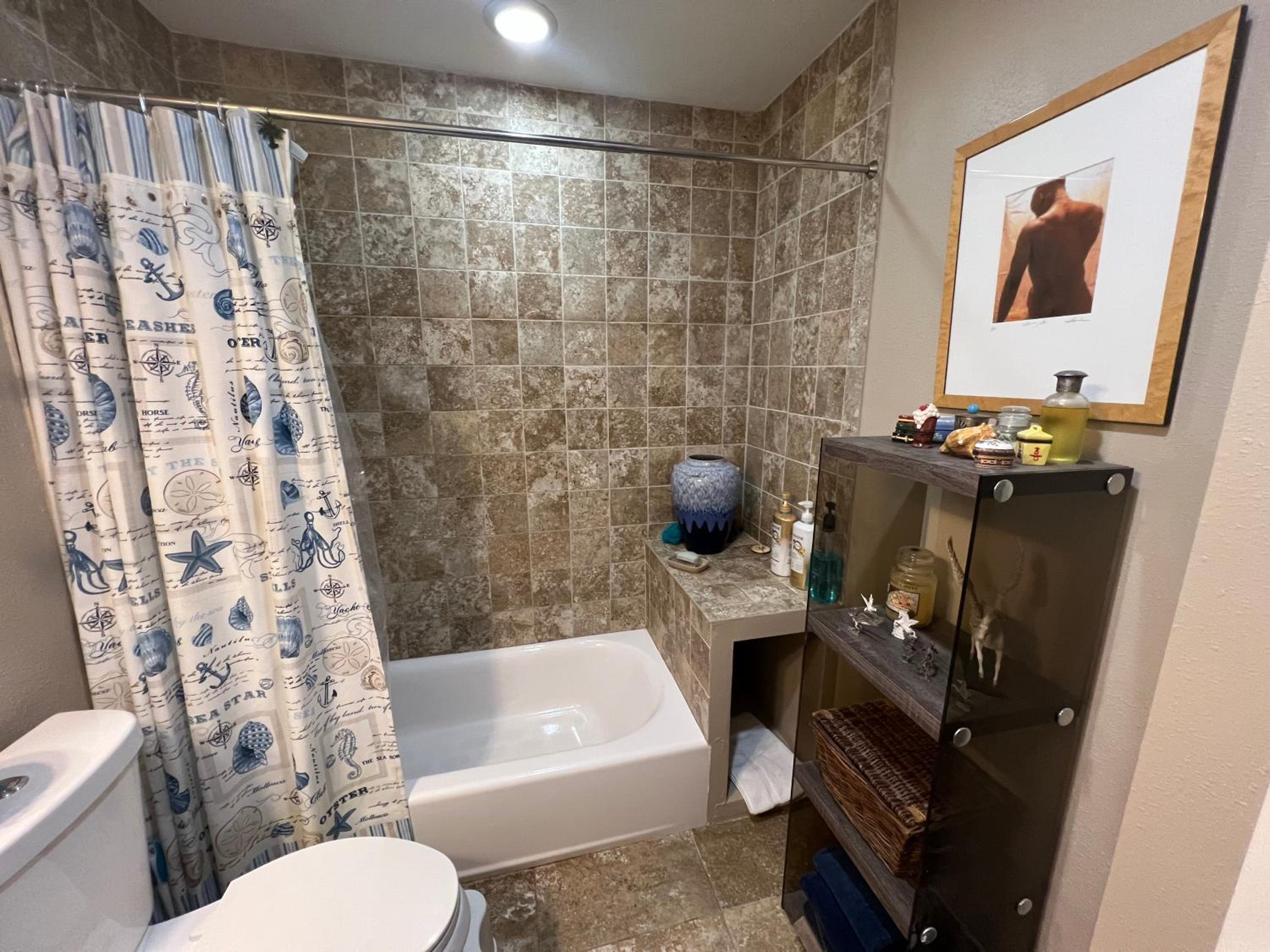 Queen Room photo 3