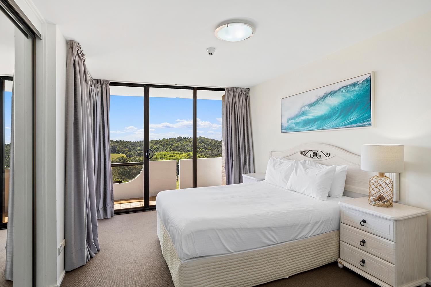 Two-Bedroom Premium Apartment with Sea View photo 2