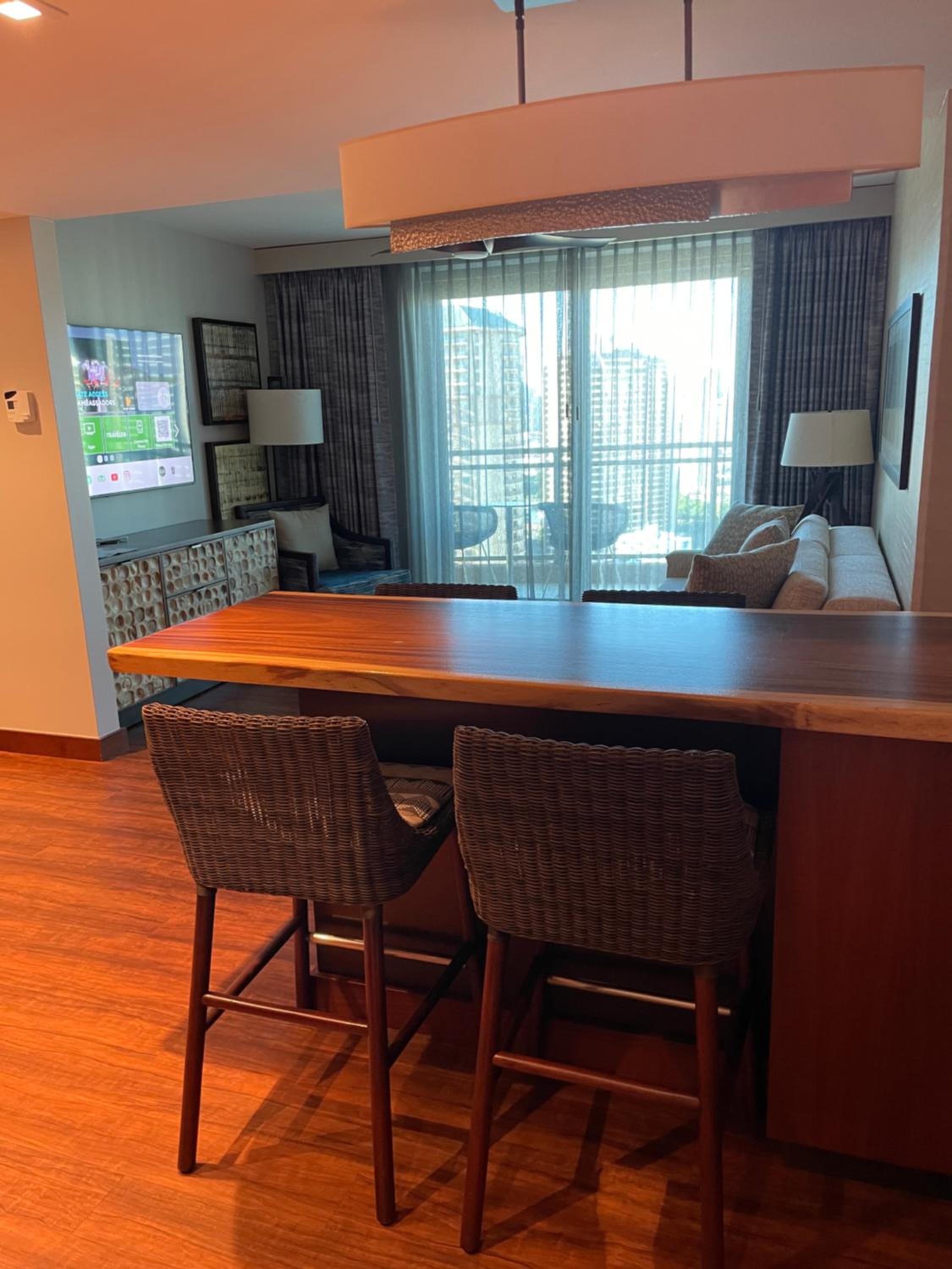 Deluxe Family Suite