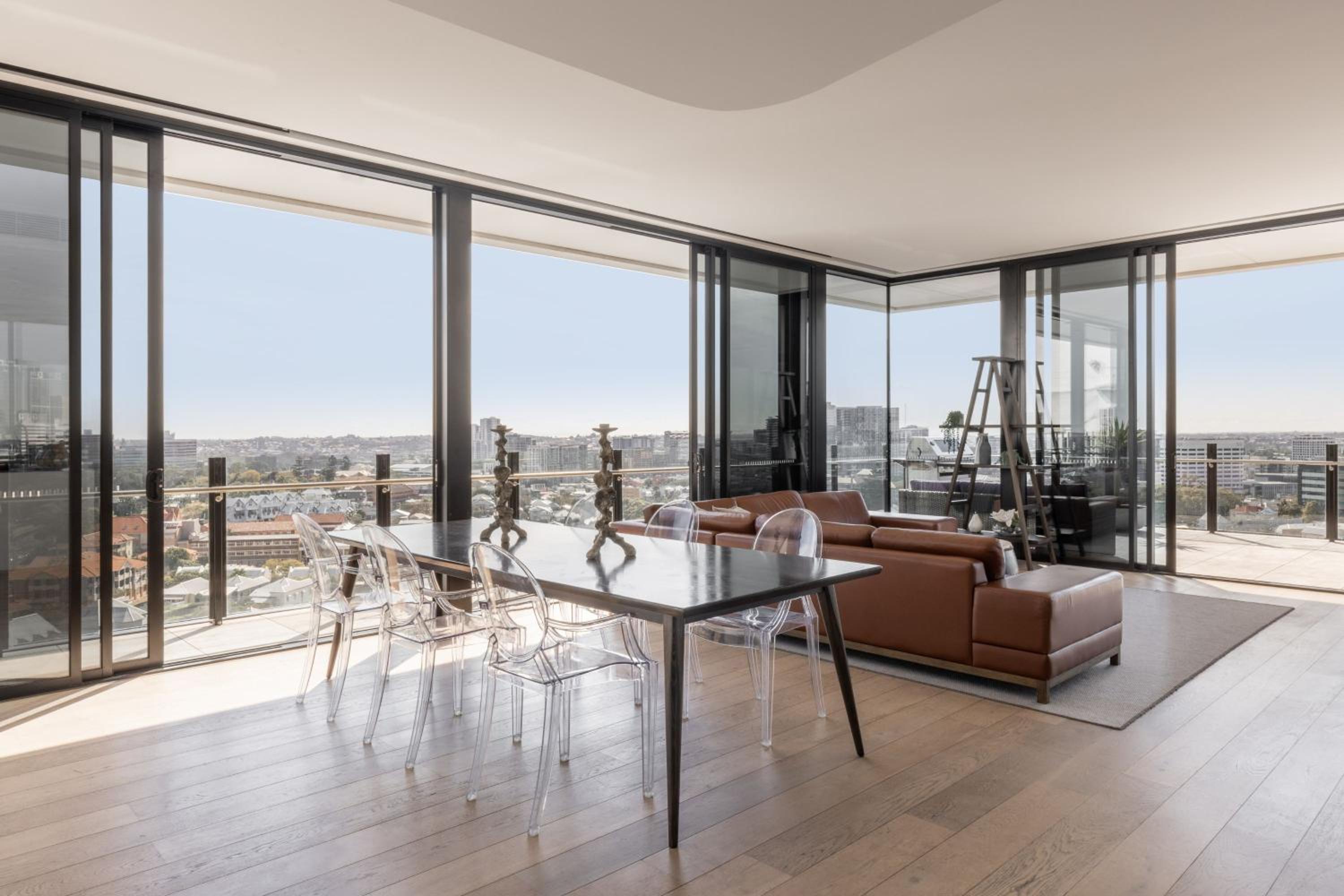Michael Johnson Penthouse thumbnail 6