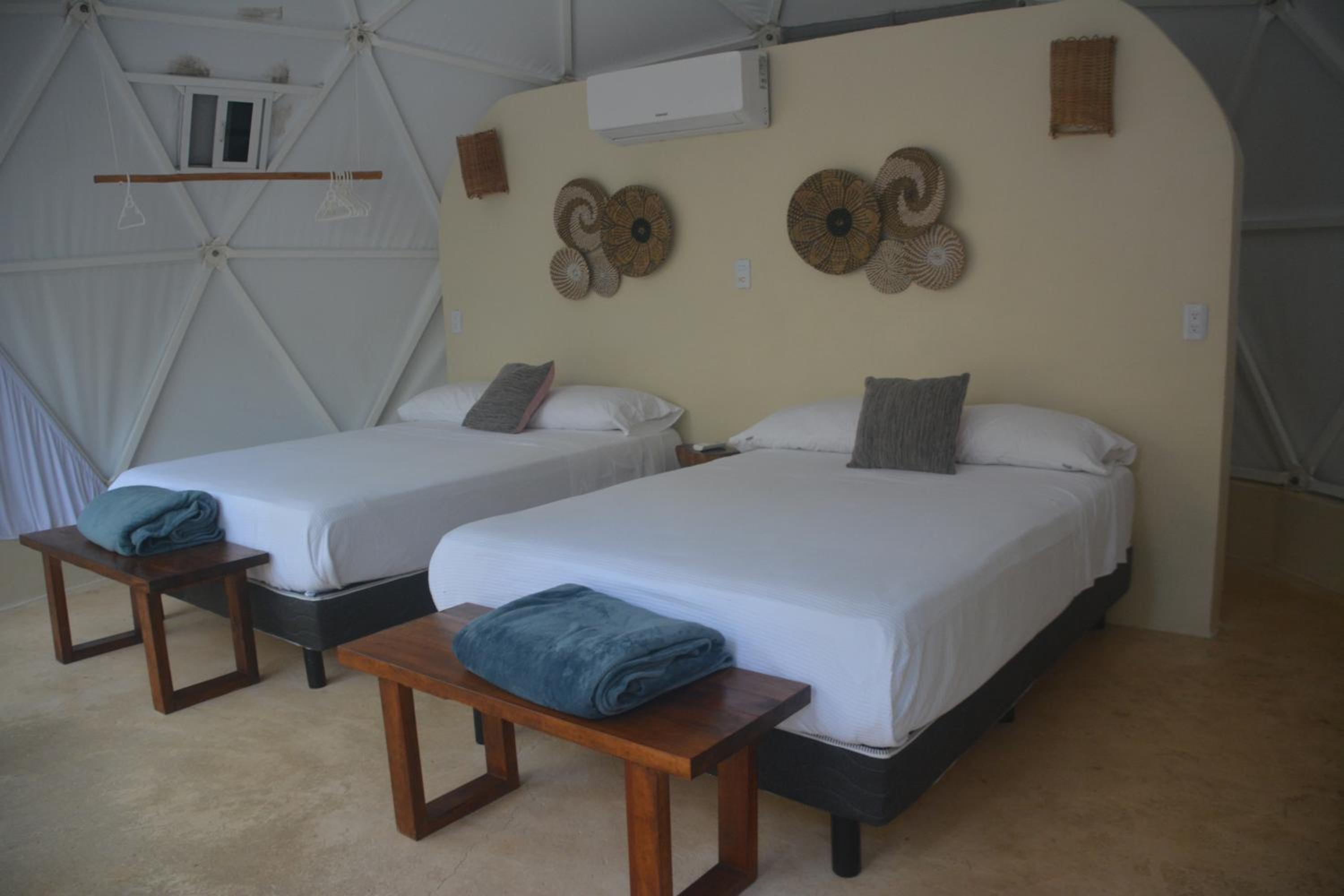Twin Room with Private Bathroom - Photo 16