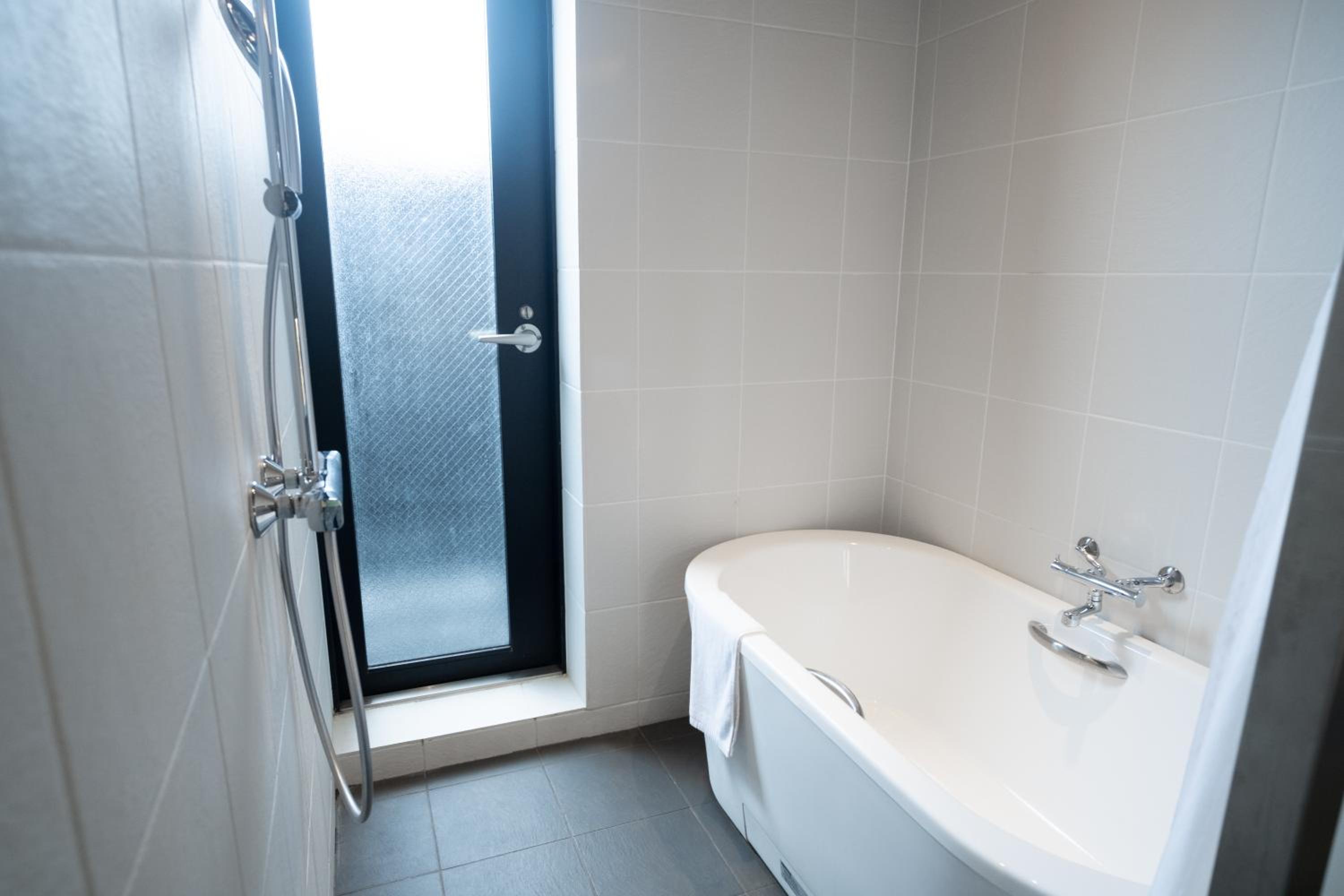 Terrace Twin Suite - Nonsmoking - Photo 14