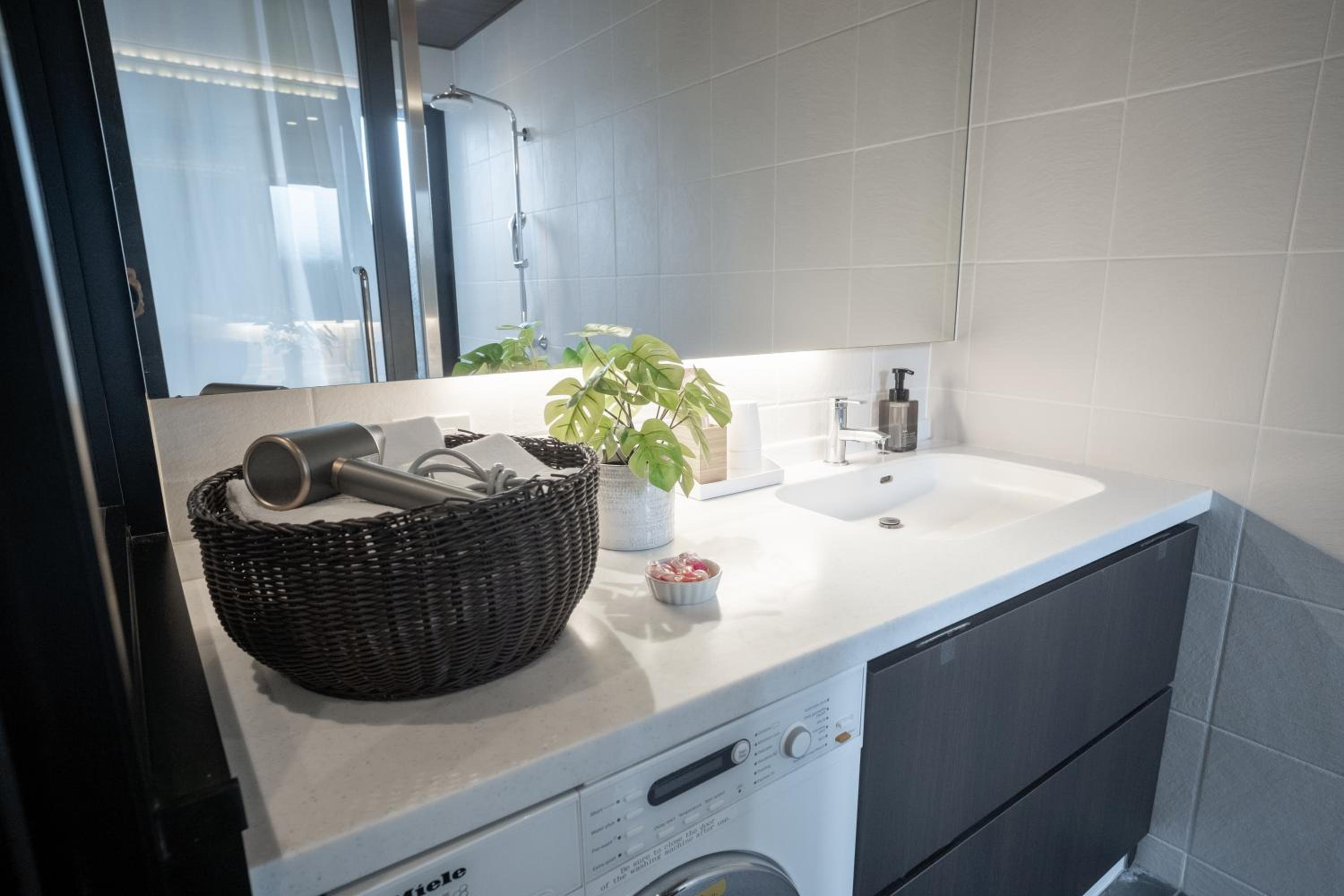 Terrace Twin Suite - Nonsmoking - Photo 5