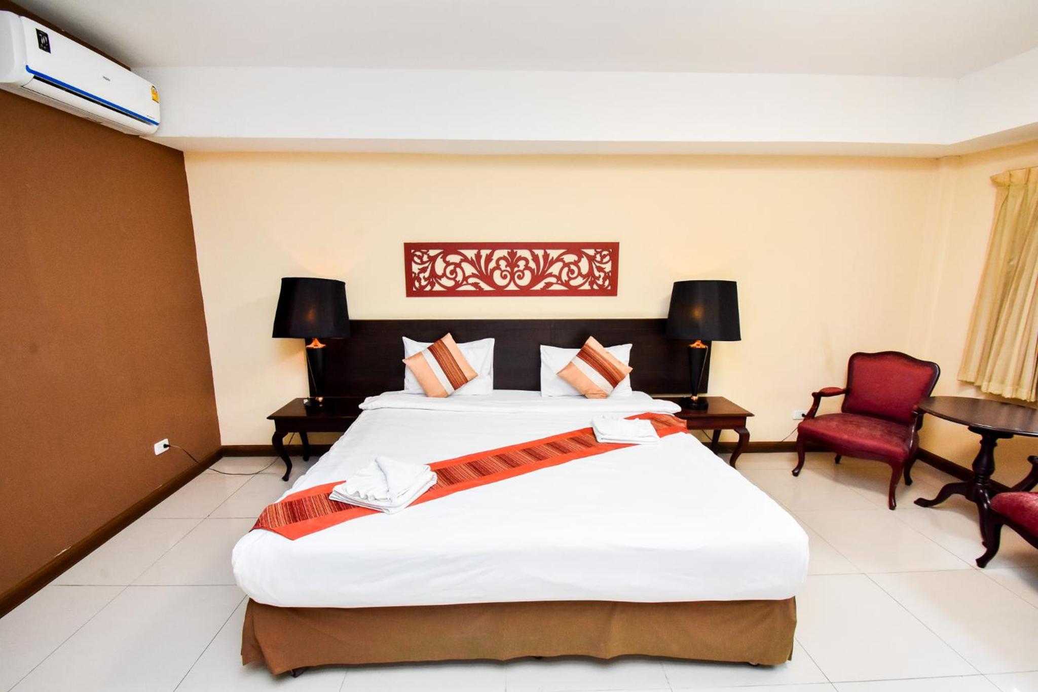Deluxe Double or Twin Room photo 2