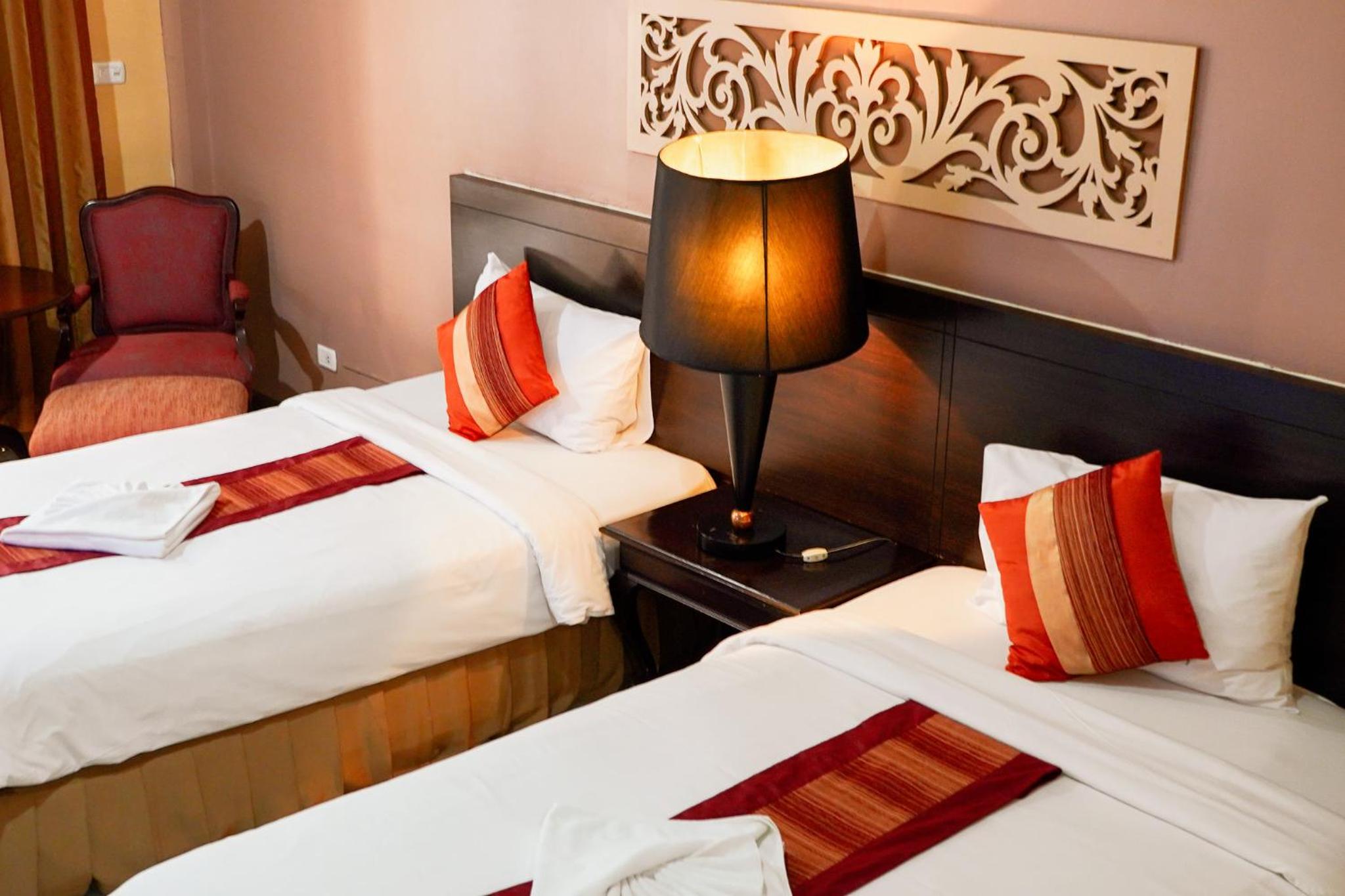 Deluxe Double or Twin Room photo 3