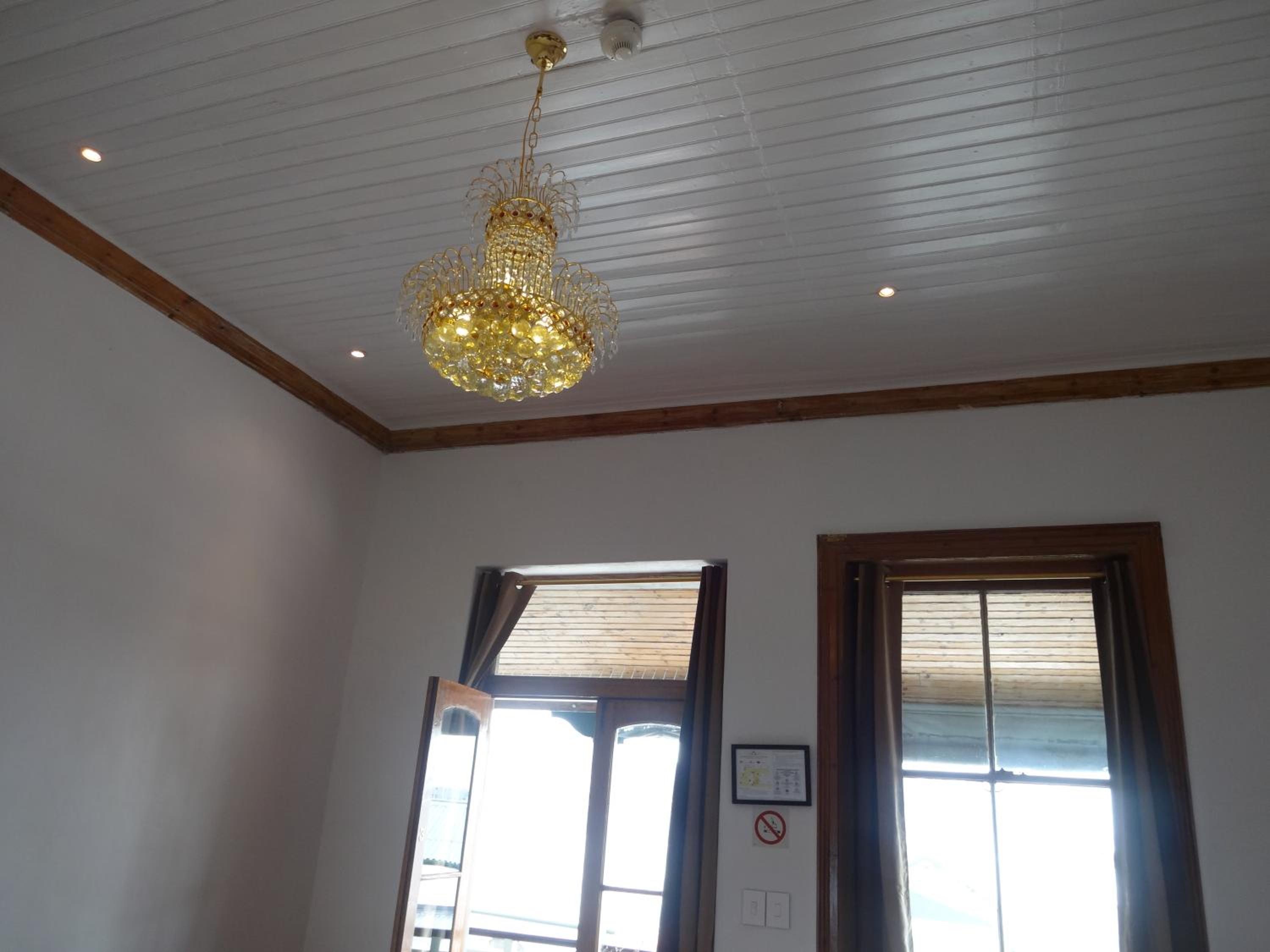 Deluxe King Suite photo 3