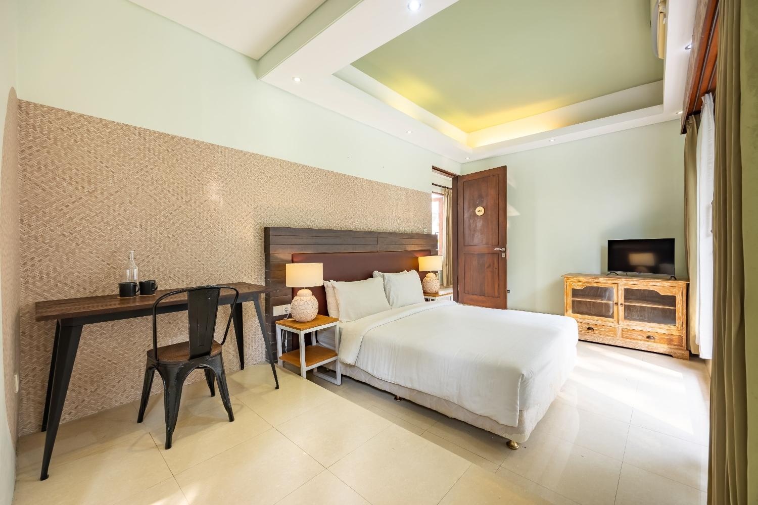 Suite Plus Room with Pool Access - Photo 5