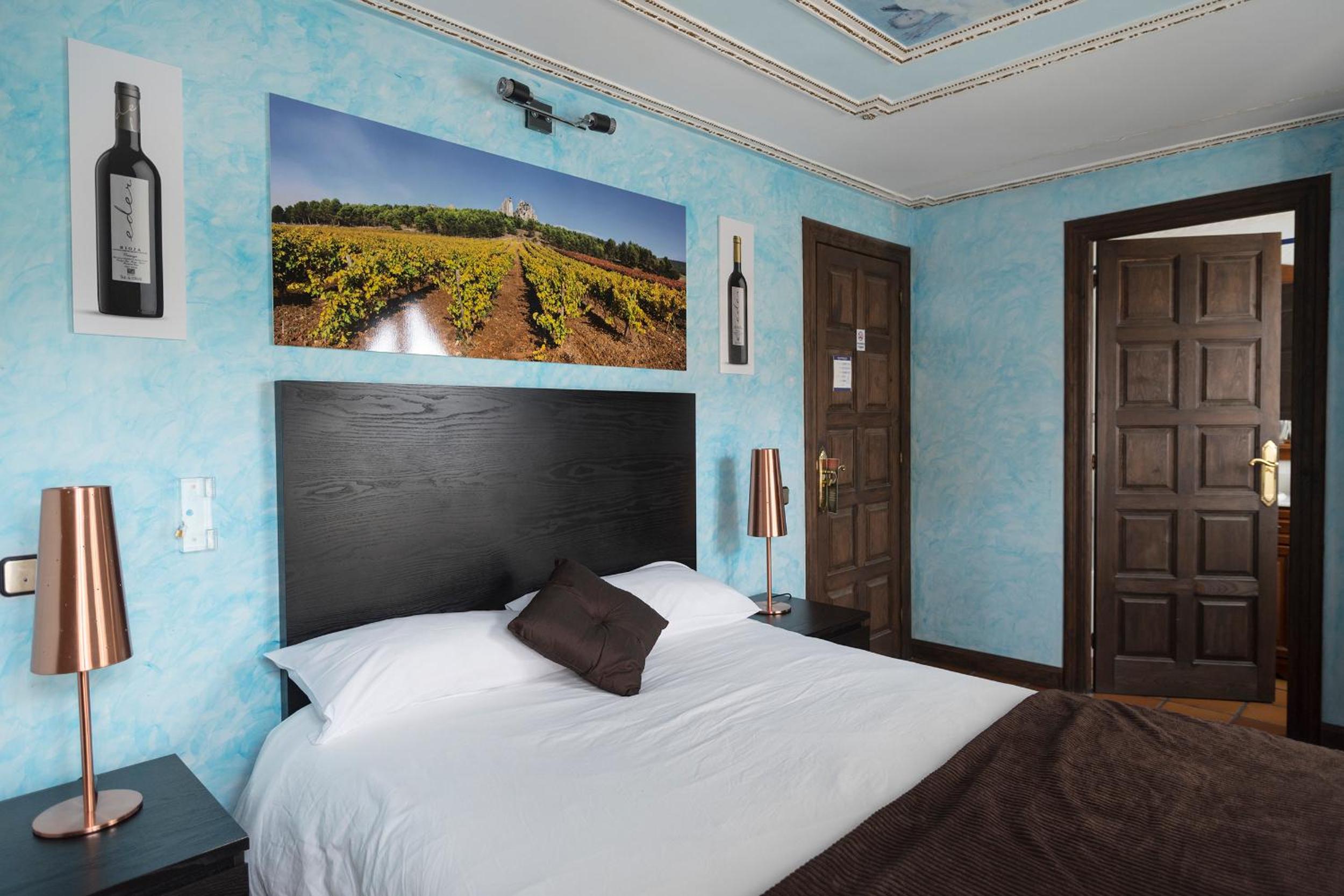Standard Double or Twin Room - Photo 4