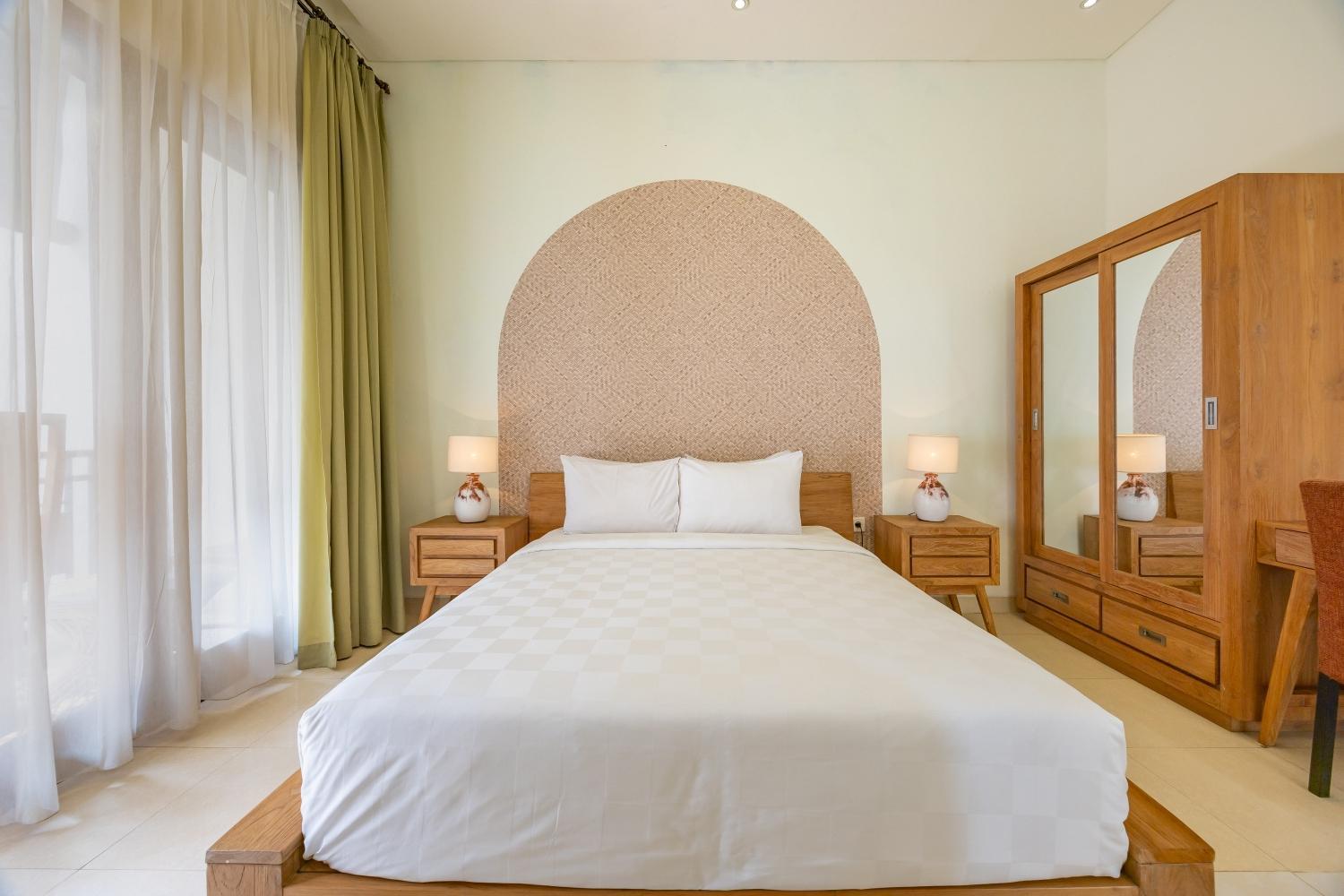 Suite Room with Balcony - Photo 2
