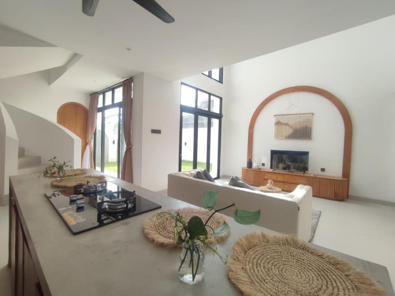Three-Bedroom Villa photo 1
