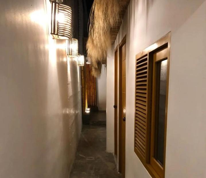 Deluxe Single Room With Balcony photo 2