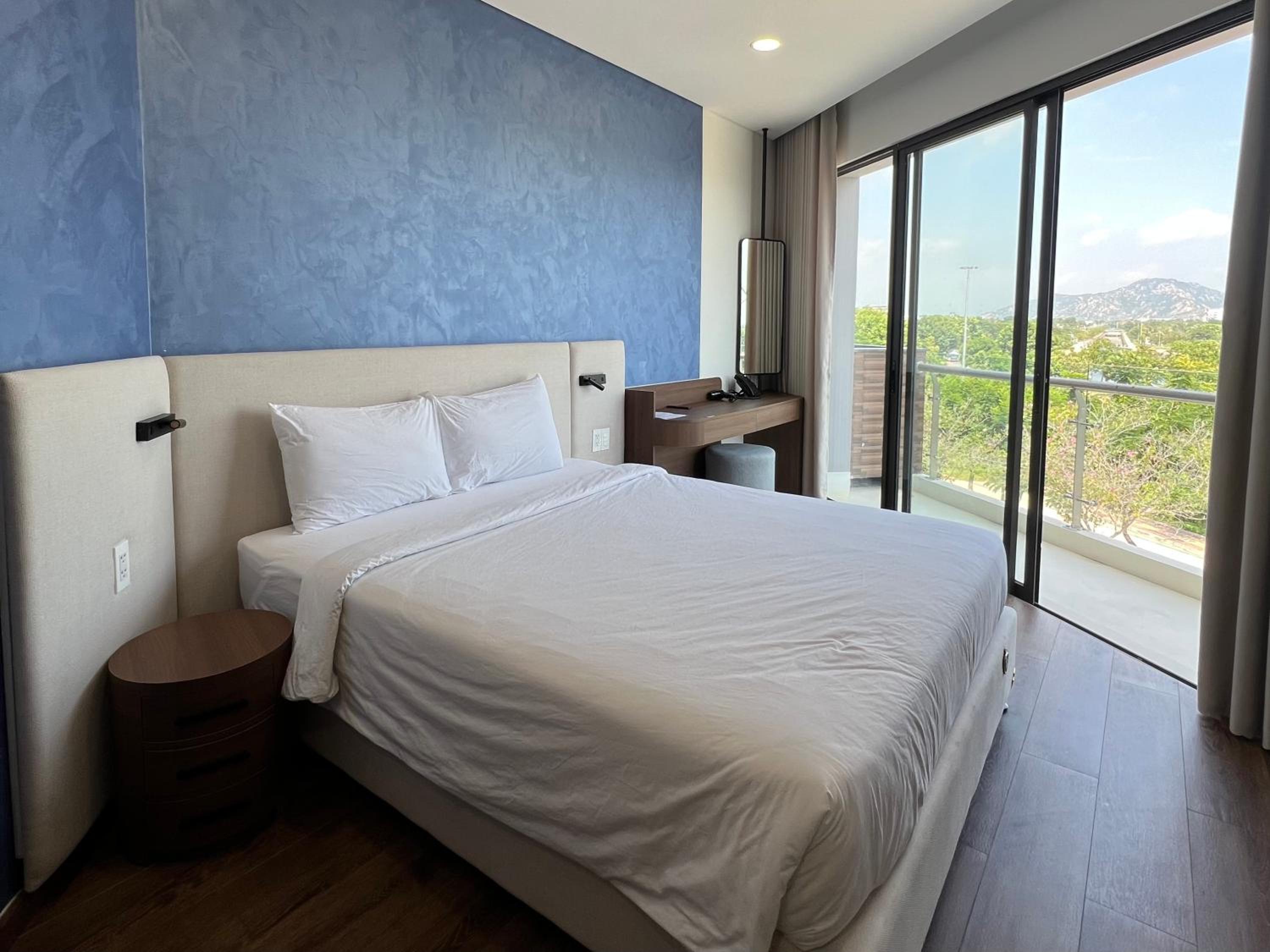 Deluxe Queen Room photo 3