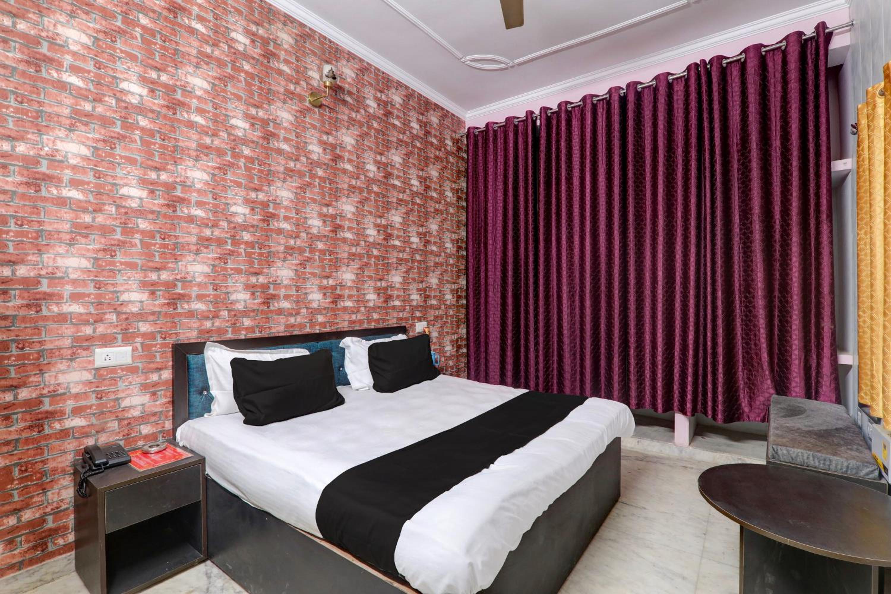 Classic Triple Room