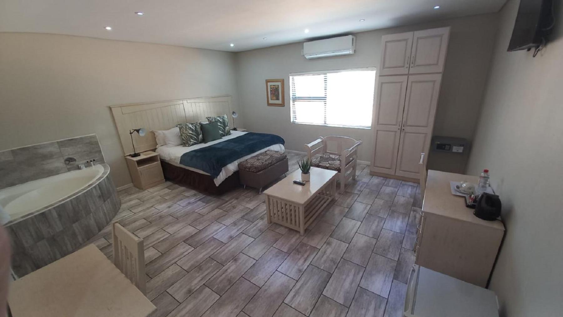 Luxury Double or Twin Room photo 3