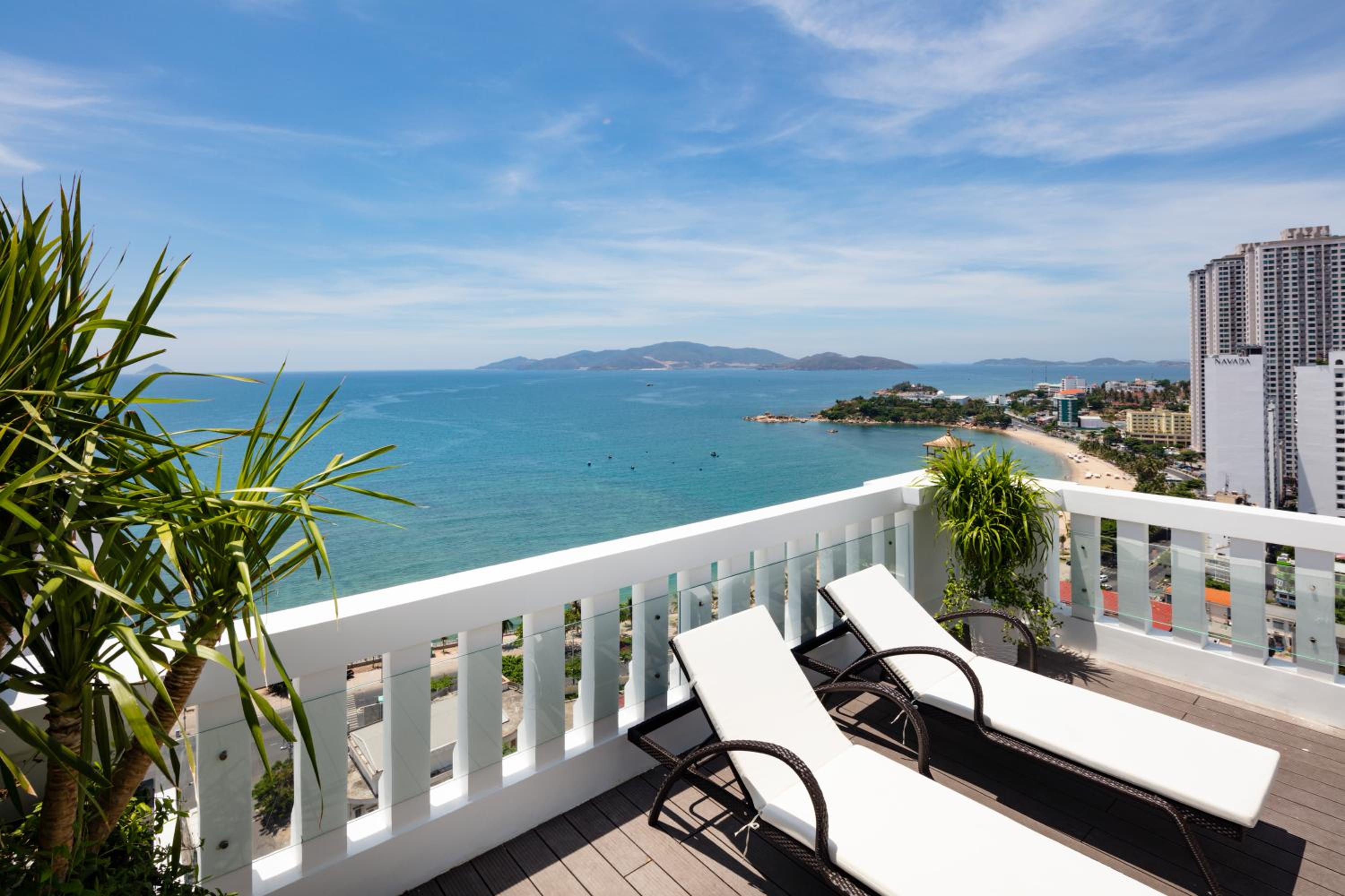 King Suite with Ocean View - Photo 9