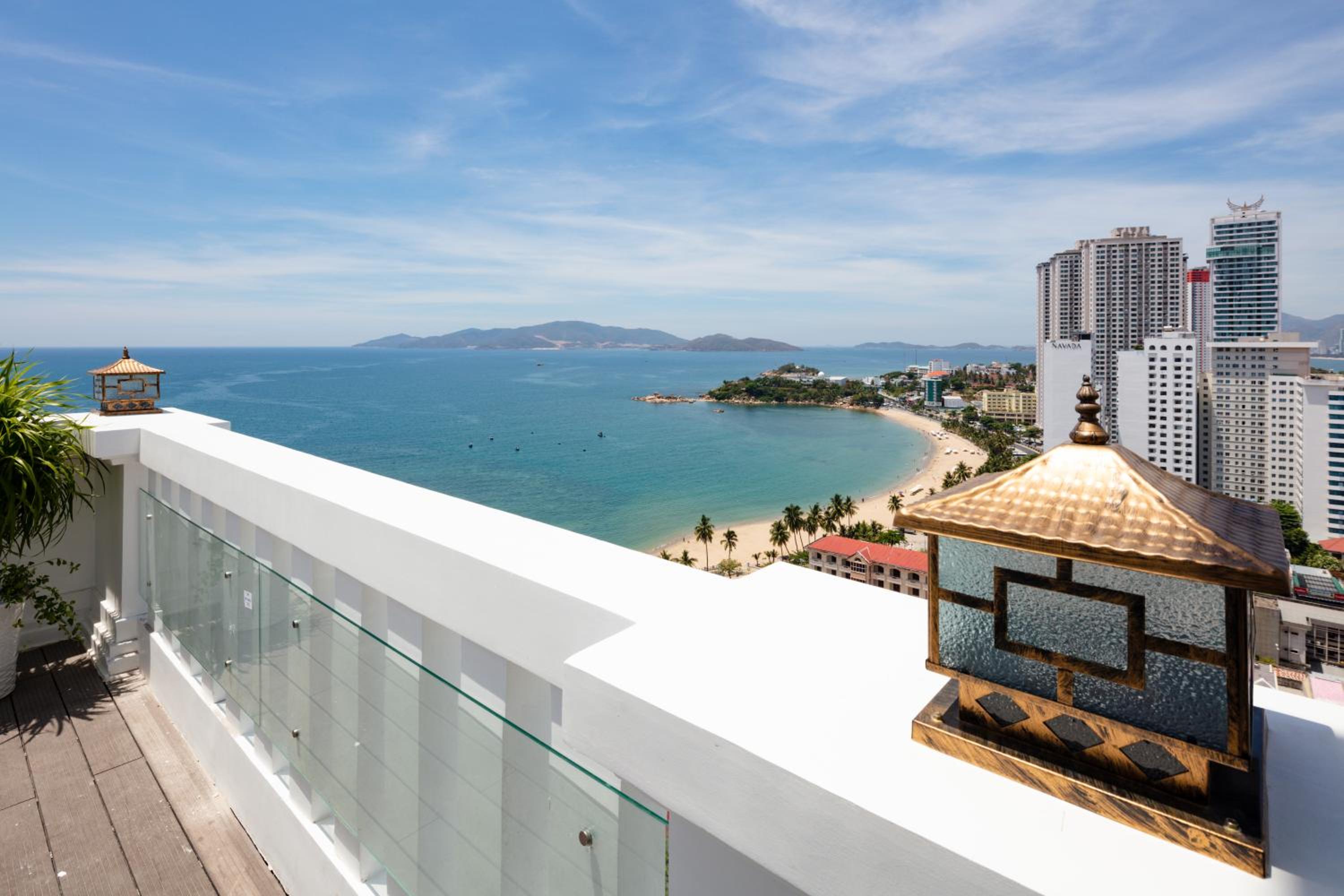 King Suite with Ocean View - Photo 7