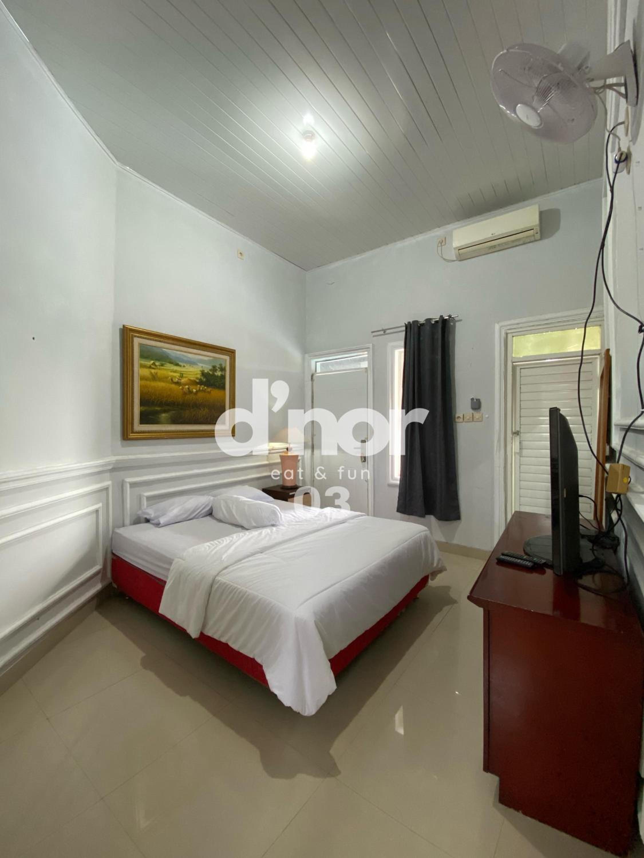 Double Room With Private Bathroom photo 1