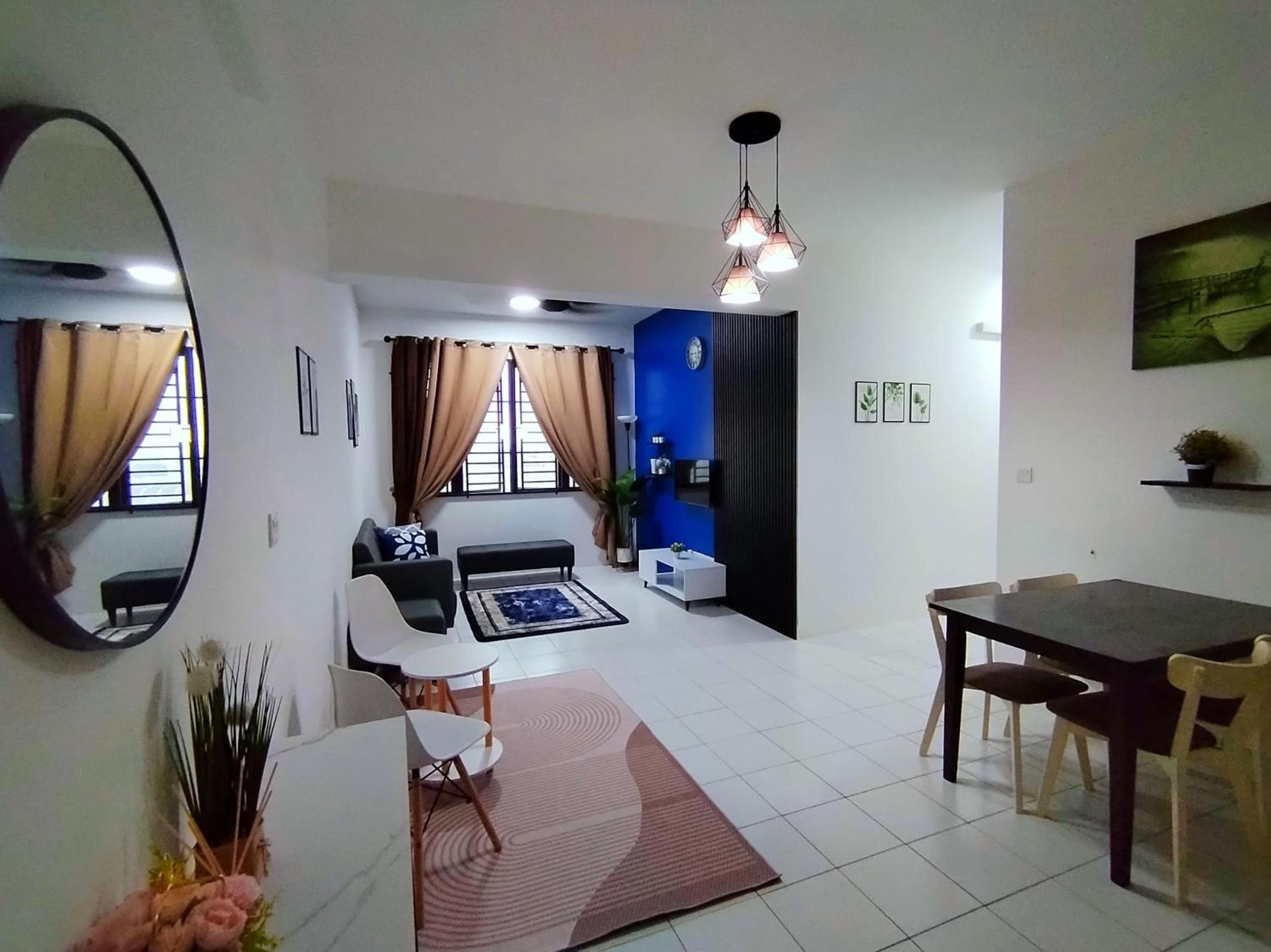 Three-Bedroom Apartment photo 1