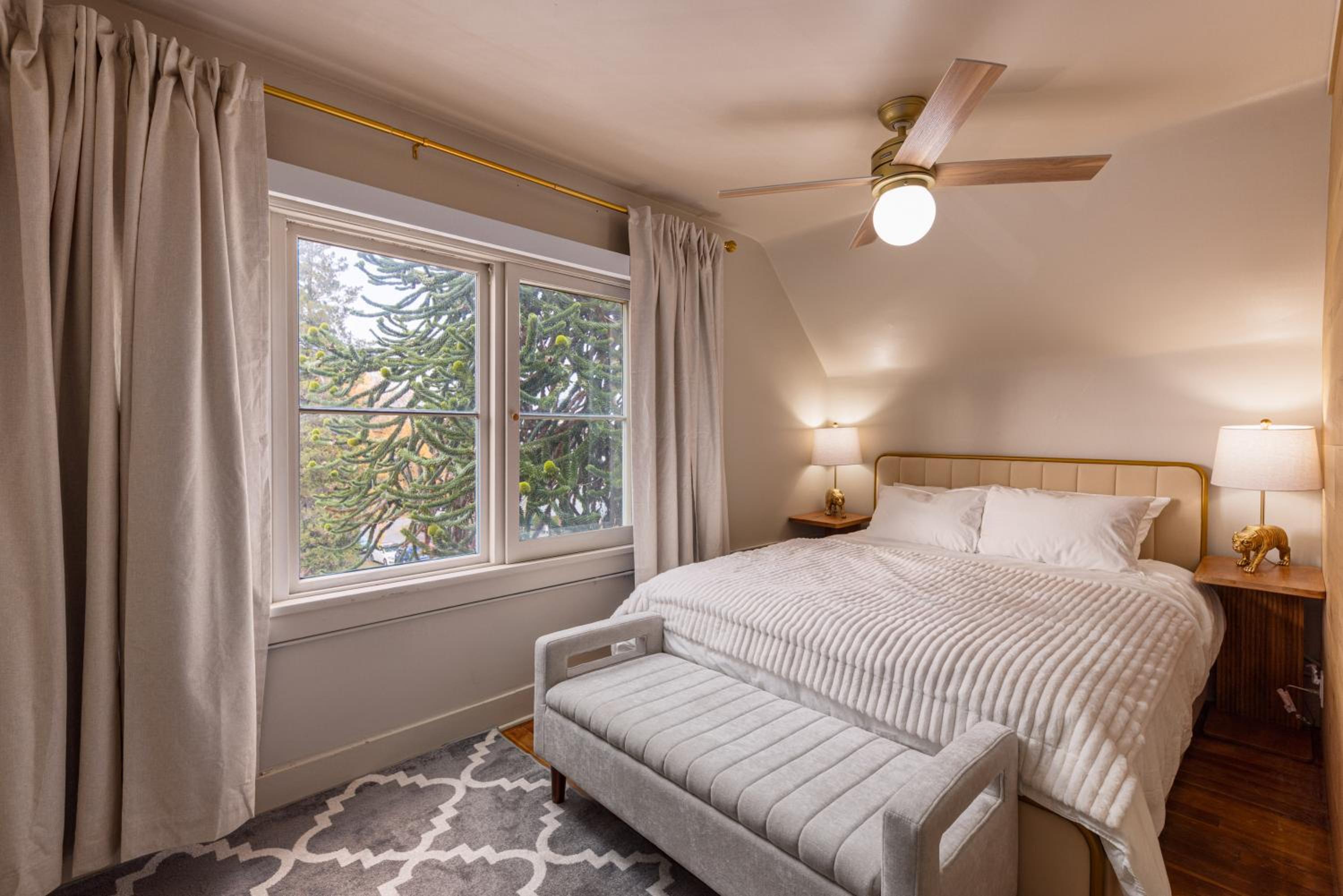 Deluxe Family Suite photo 1
