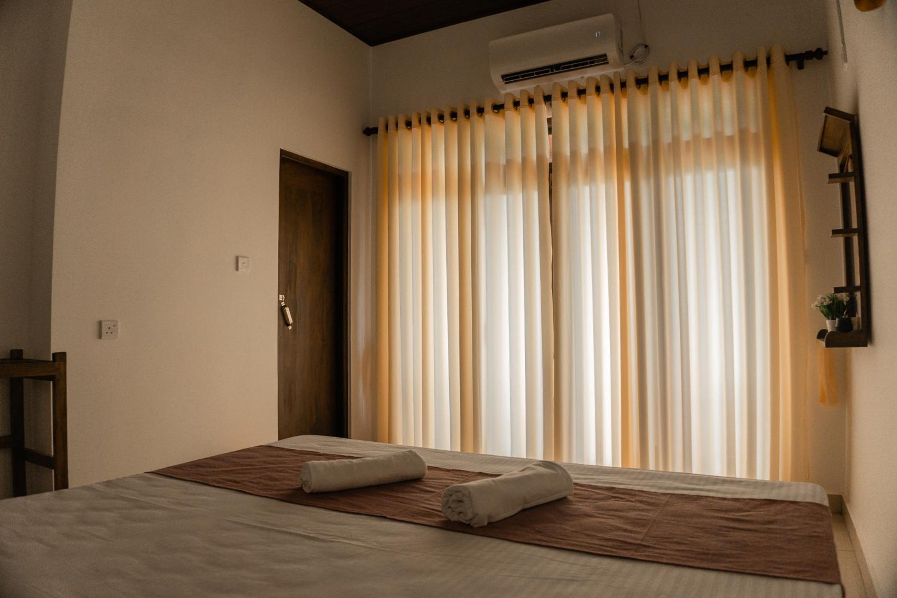 Deluxe Double Room with Balcony photo 1
