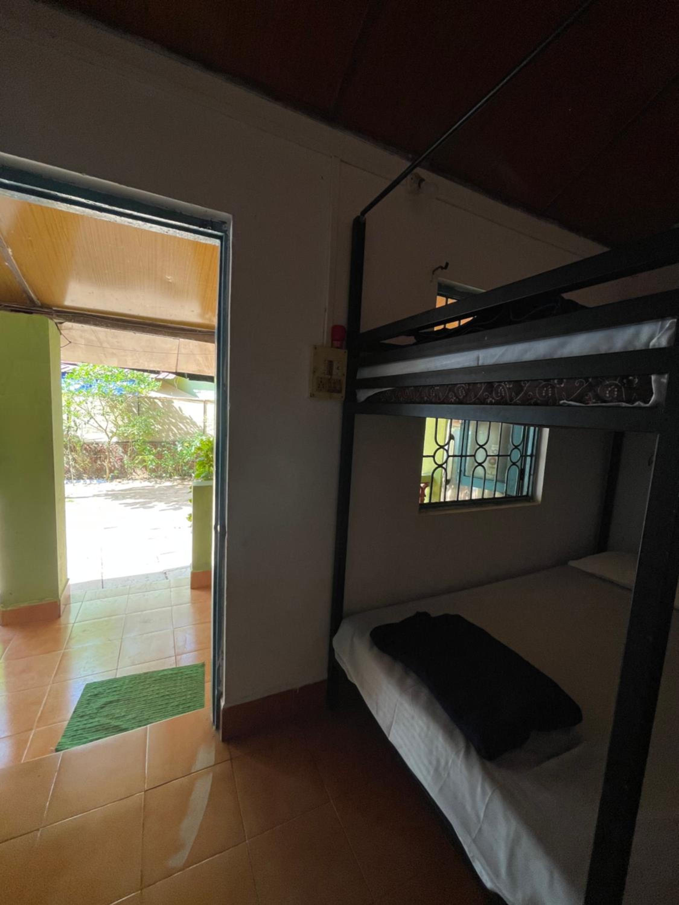 Single Bed In Dormitory Room photo 3