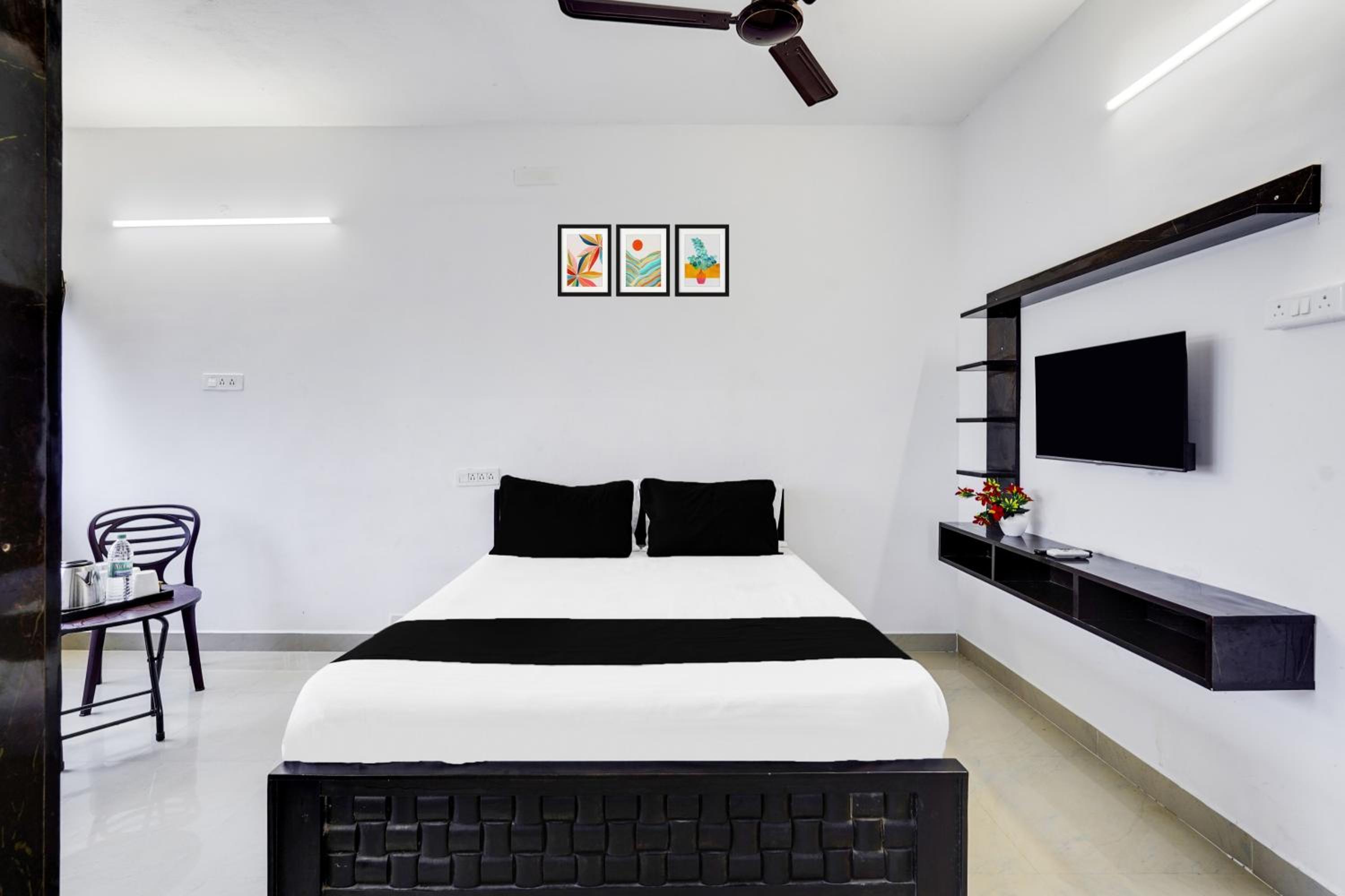 Standard Double Room photo 3