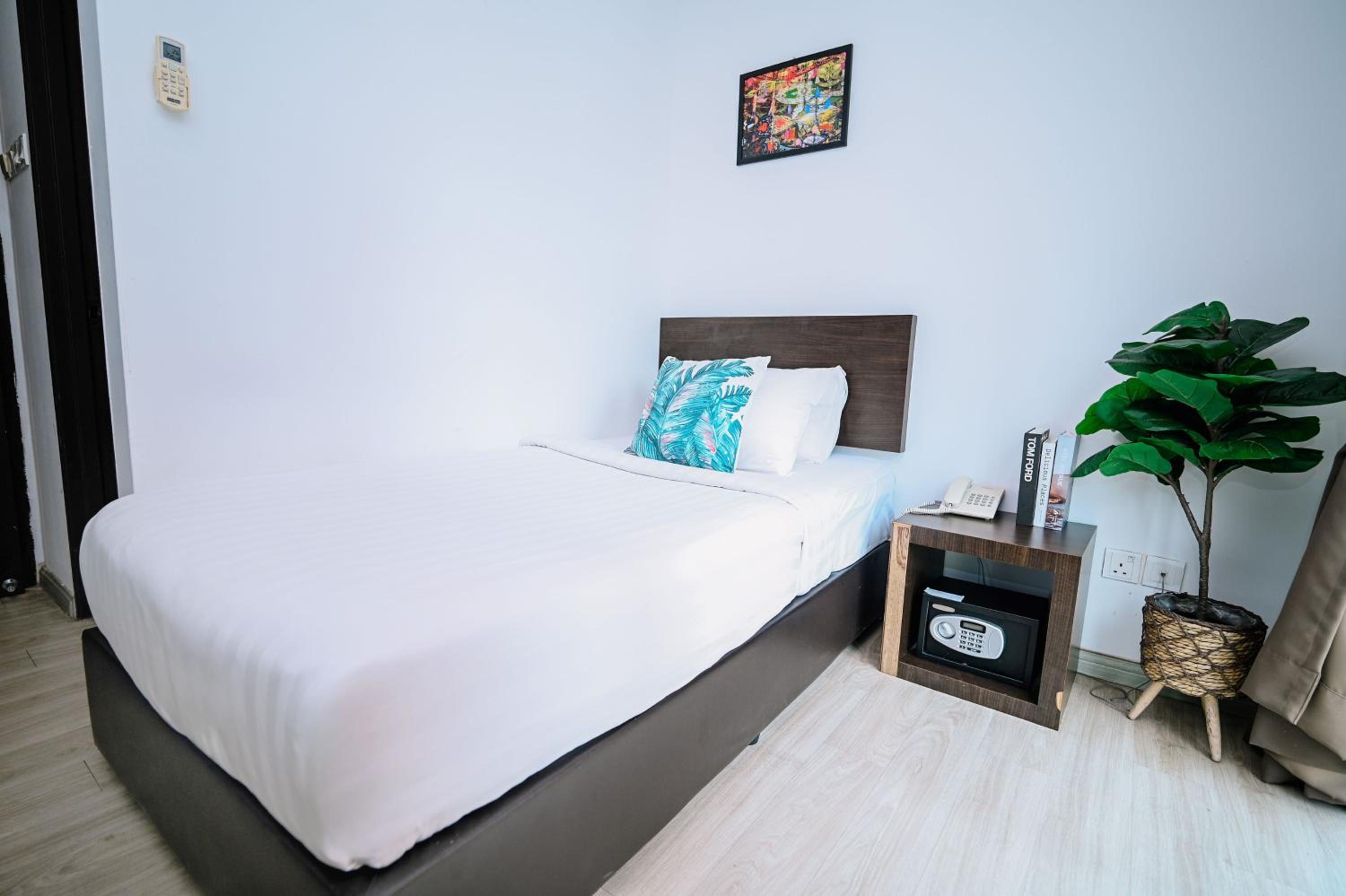 Deluxe Single Room