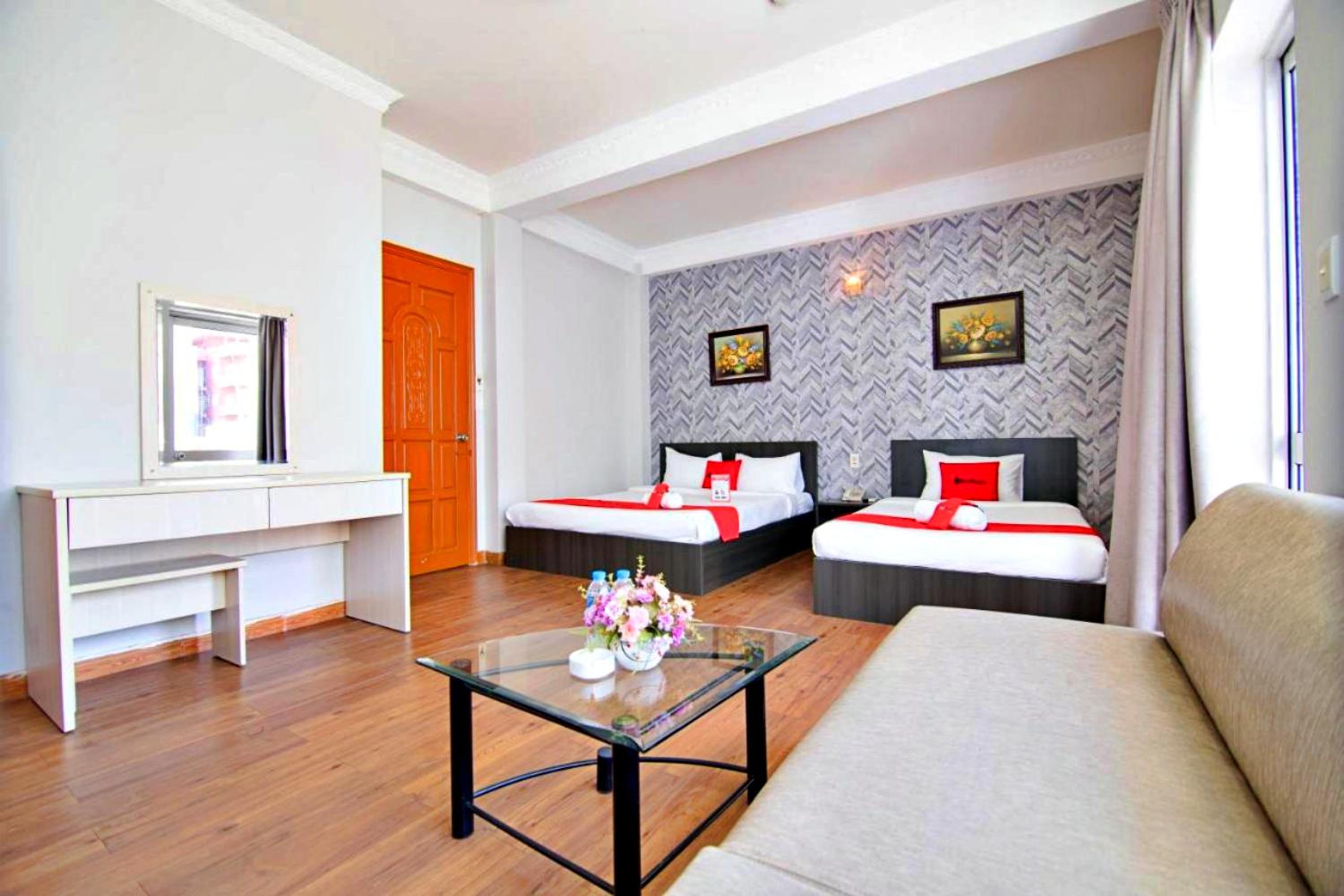 Triple Room with City View