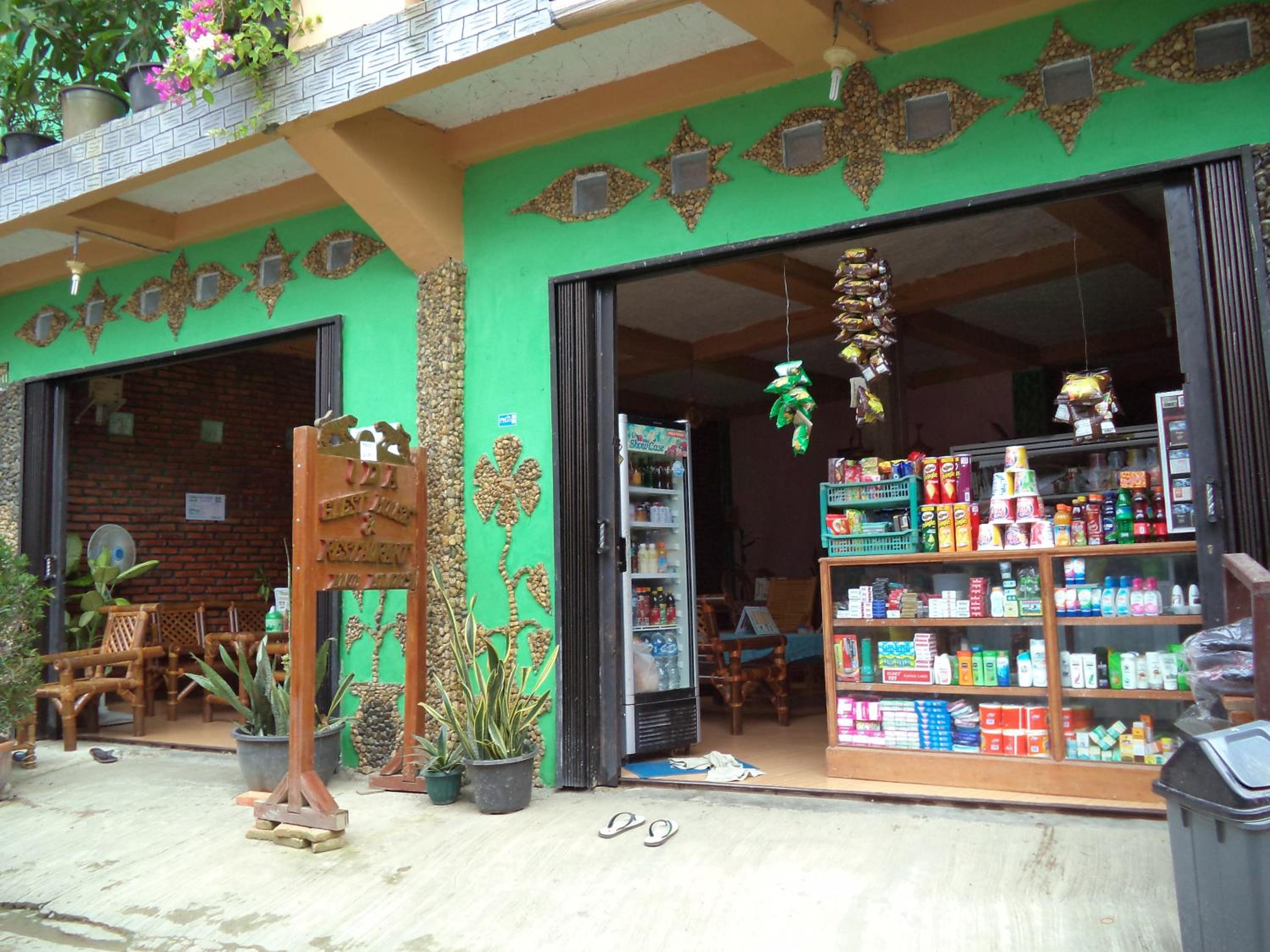 Double Room with Patio - Photo 11