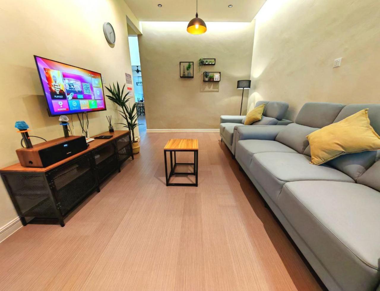 Four-Bedroom House photo 1