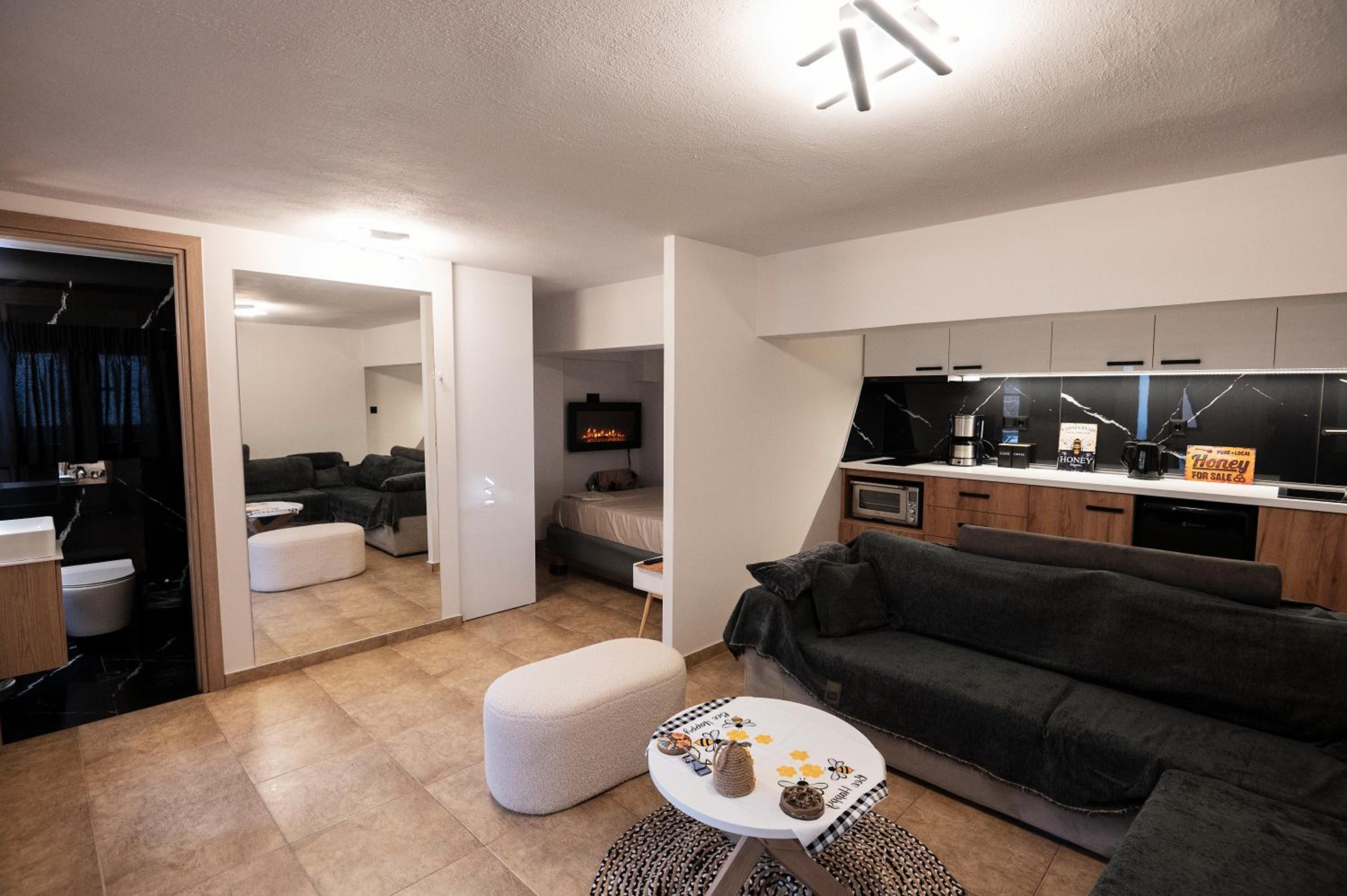 One-Bedroom Apartment