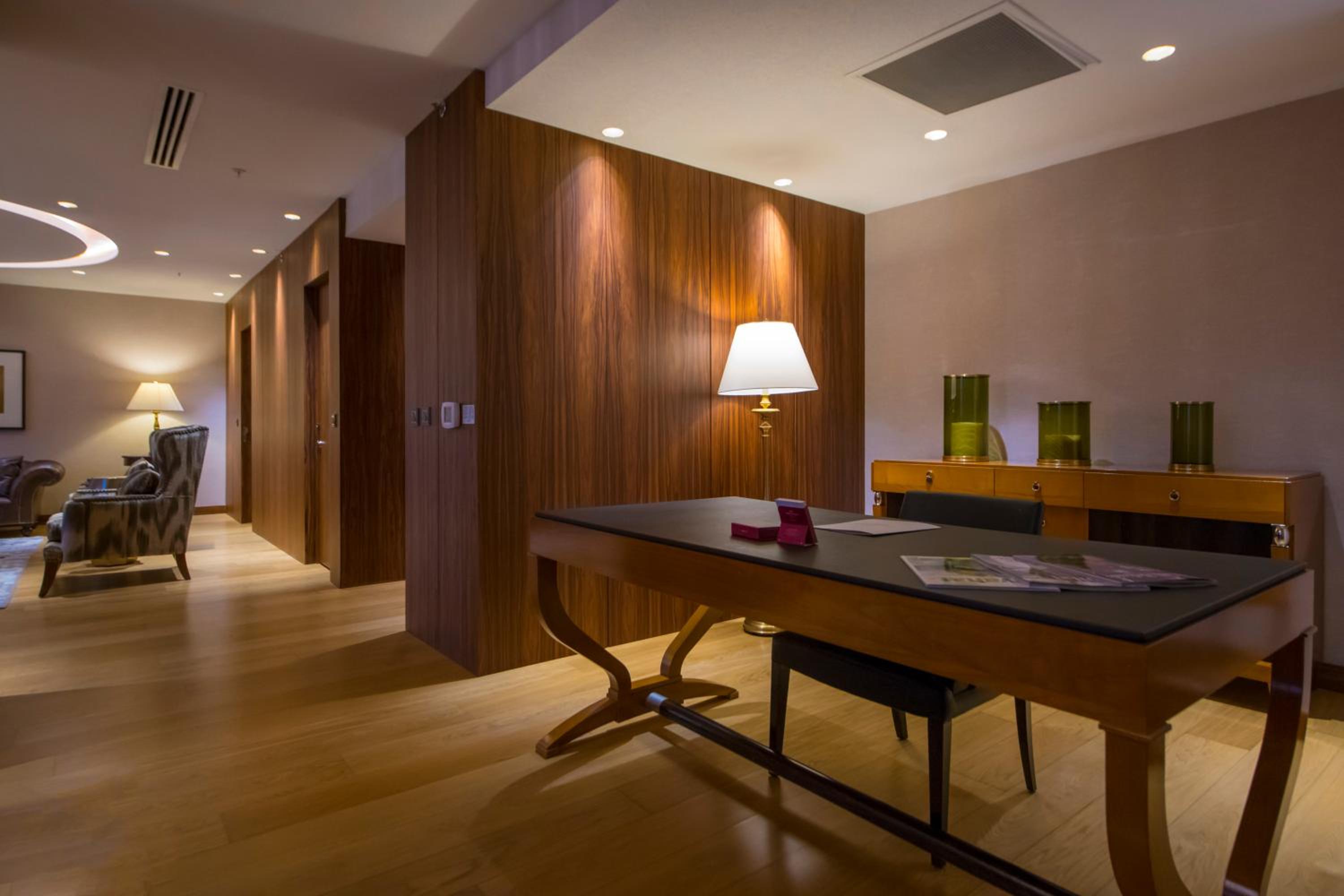 Presidential Suite photo 1