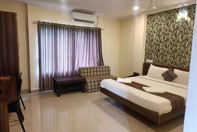 Superior King Room