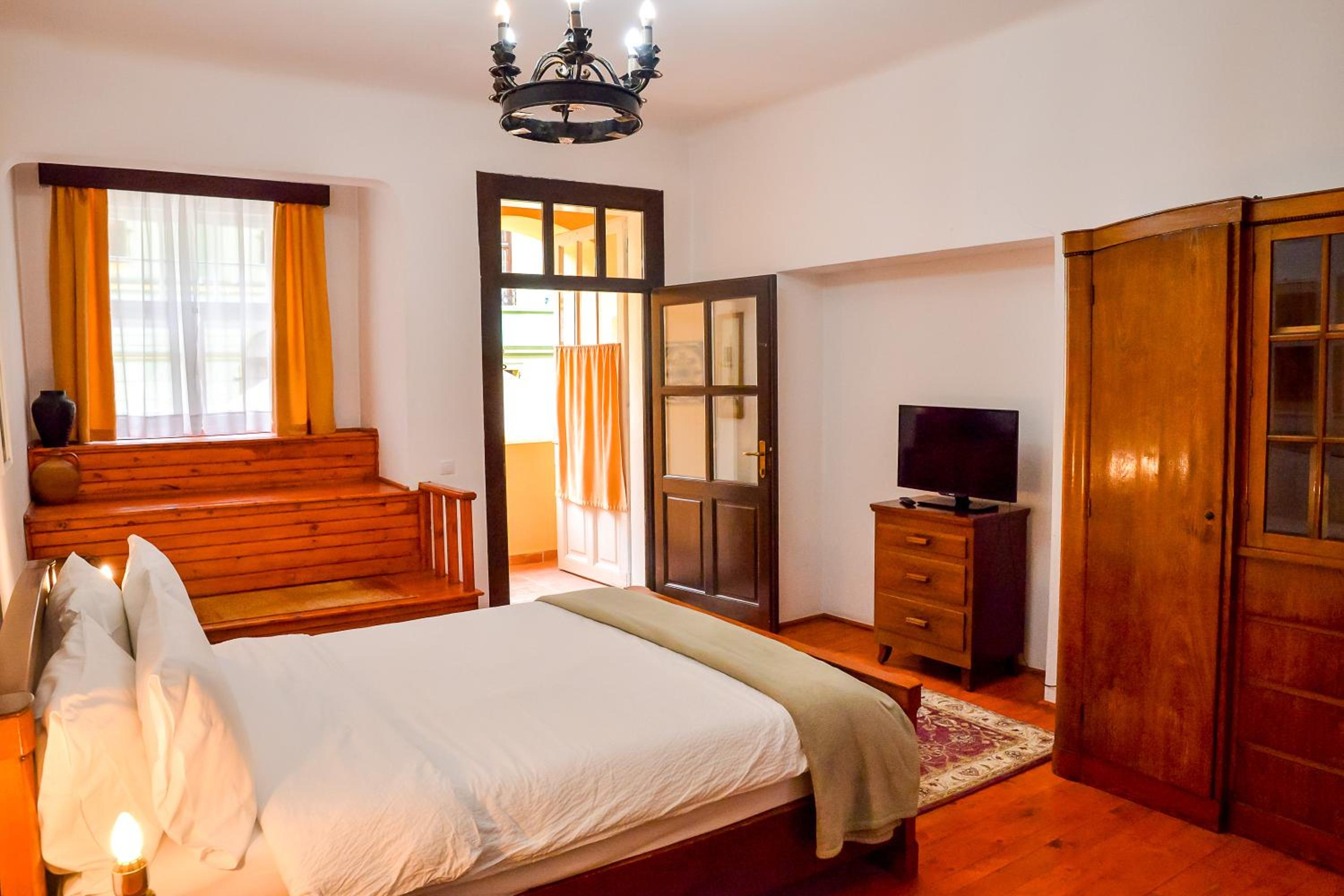 Medieval One-Bedroom Apartment photo 1