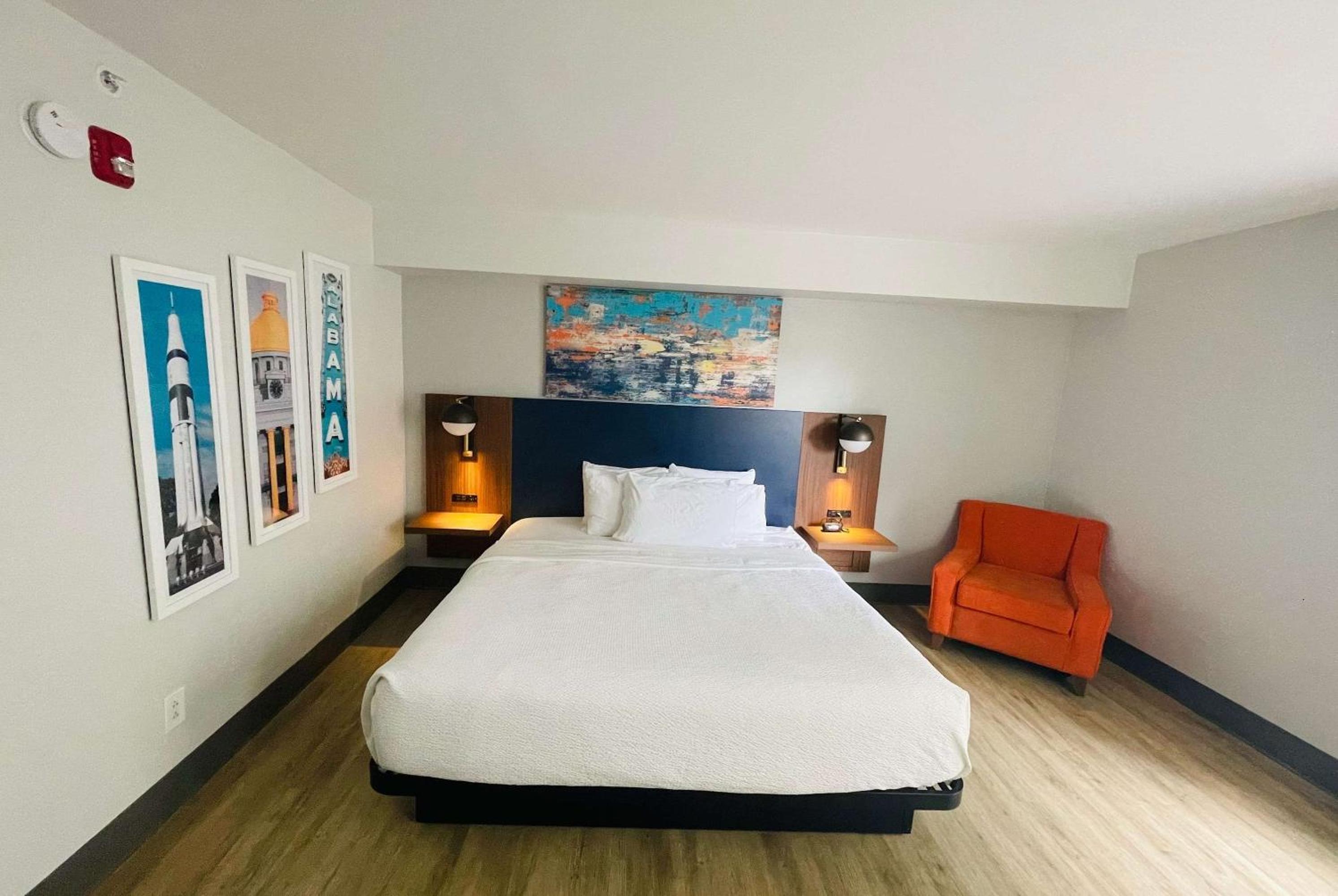 King Room - Mobility Accessible/Non-Smoking - Photo 2