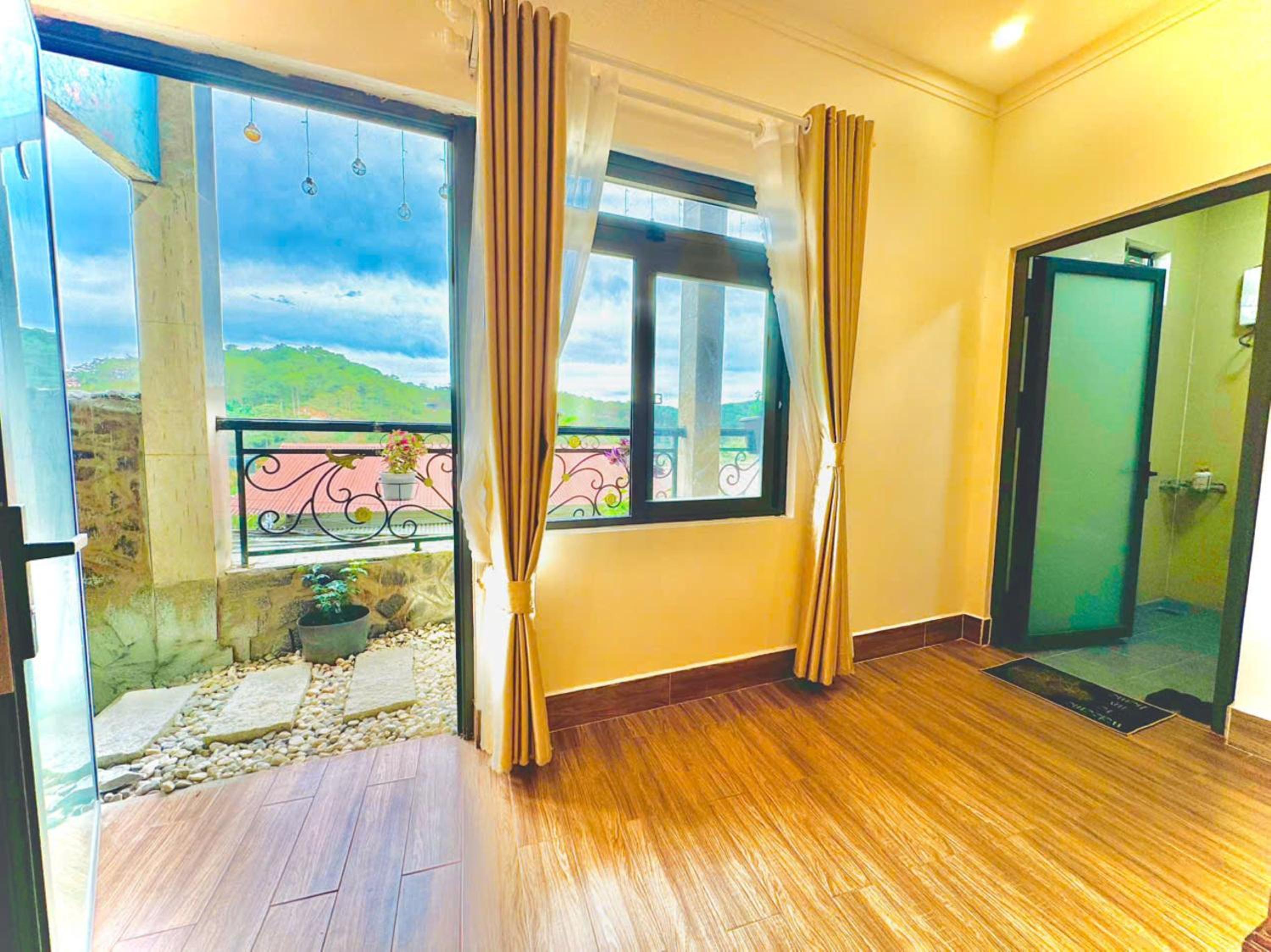 Double Room with Private Bathroom photo 3