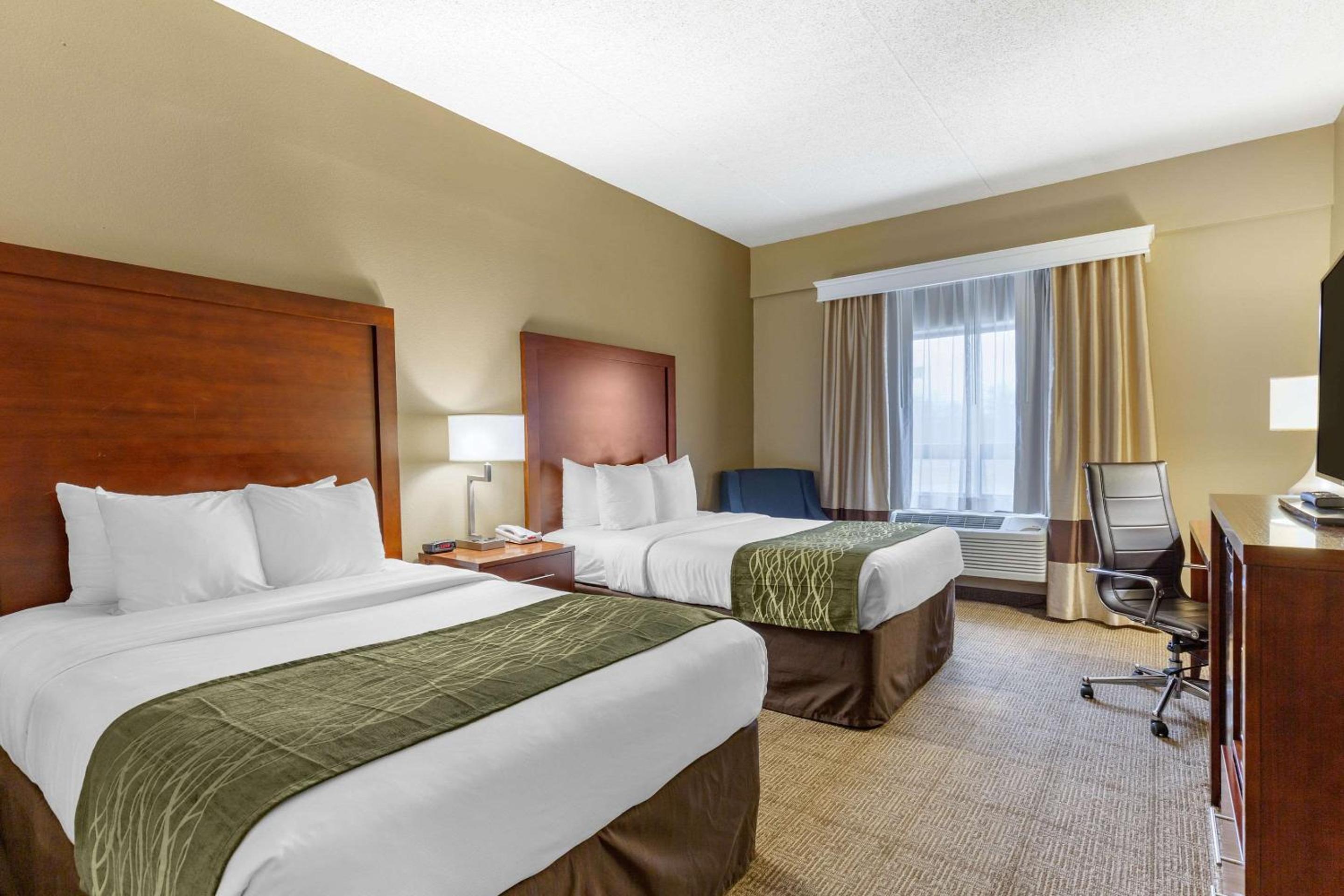 Double Room with Two Double Beds - Non-Smoking - Photo 1