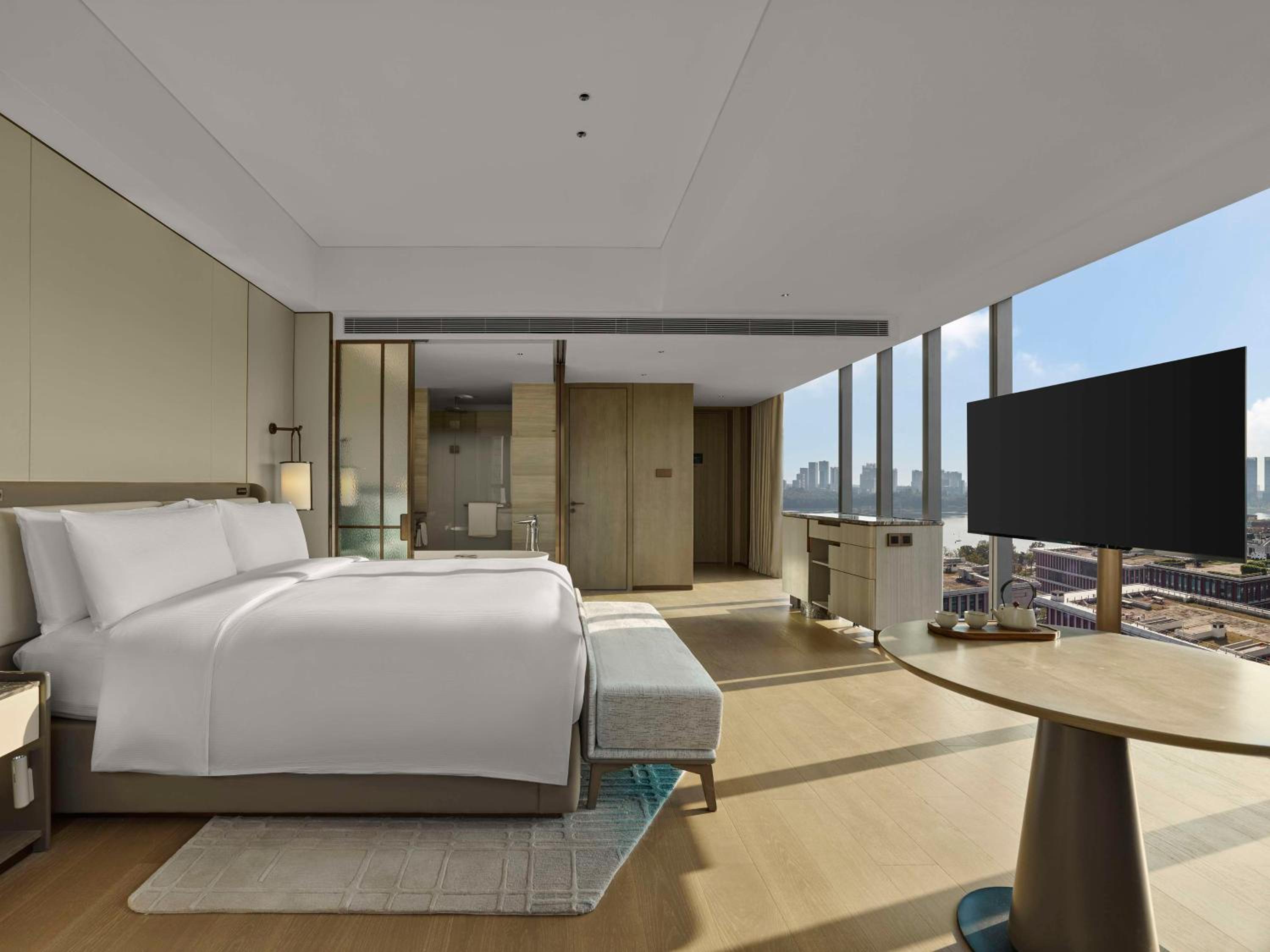 Premium King Room