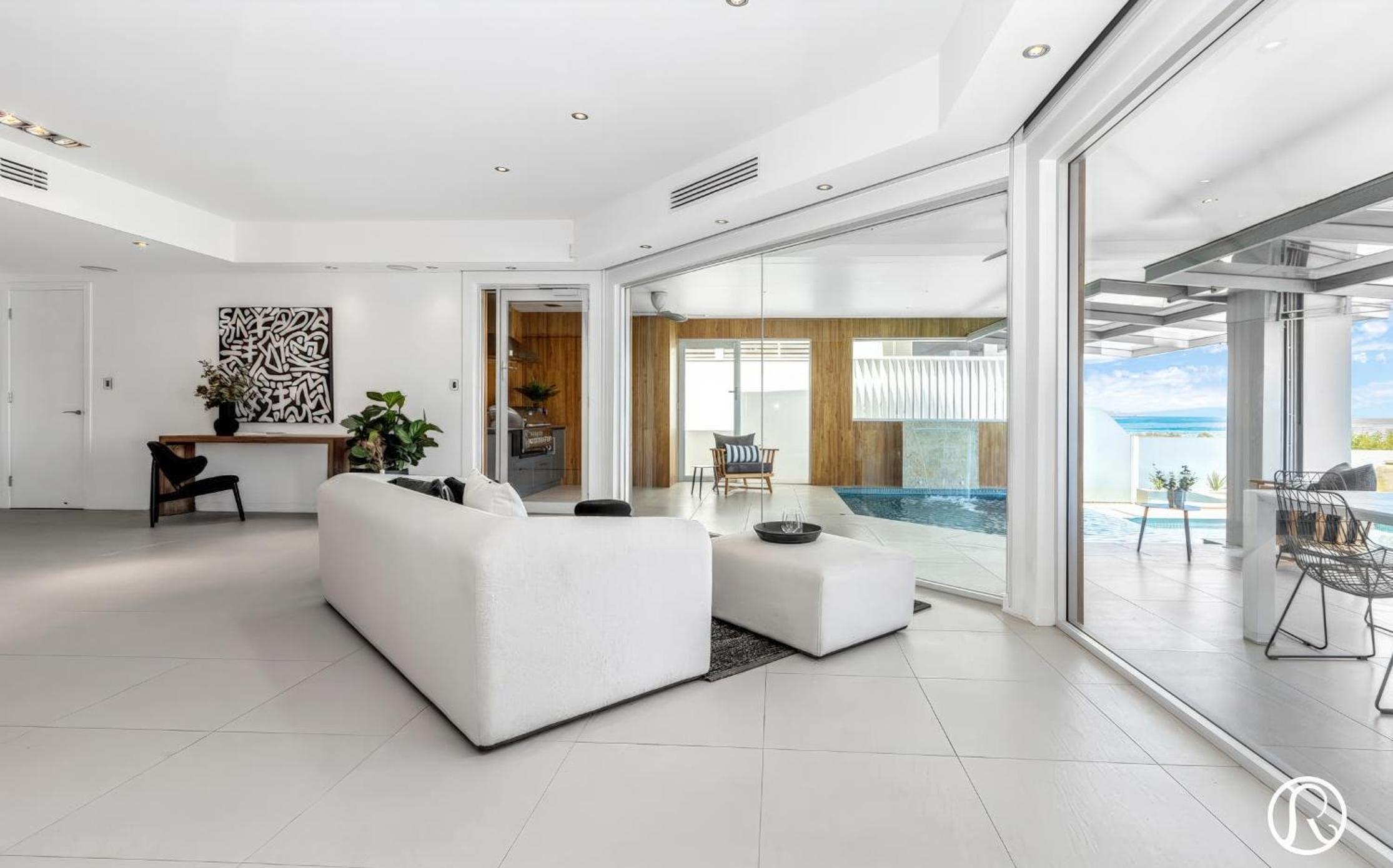Villa photo 1