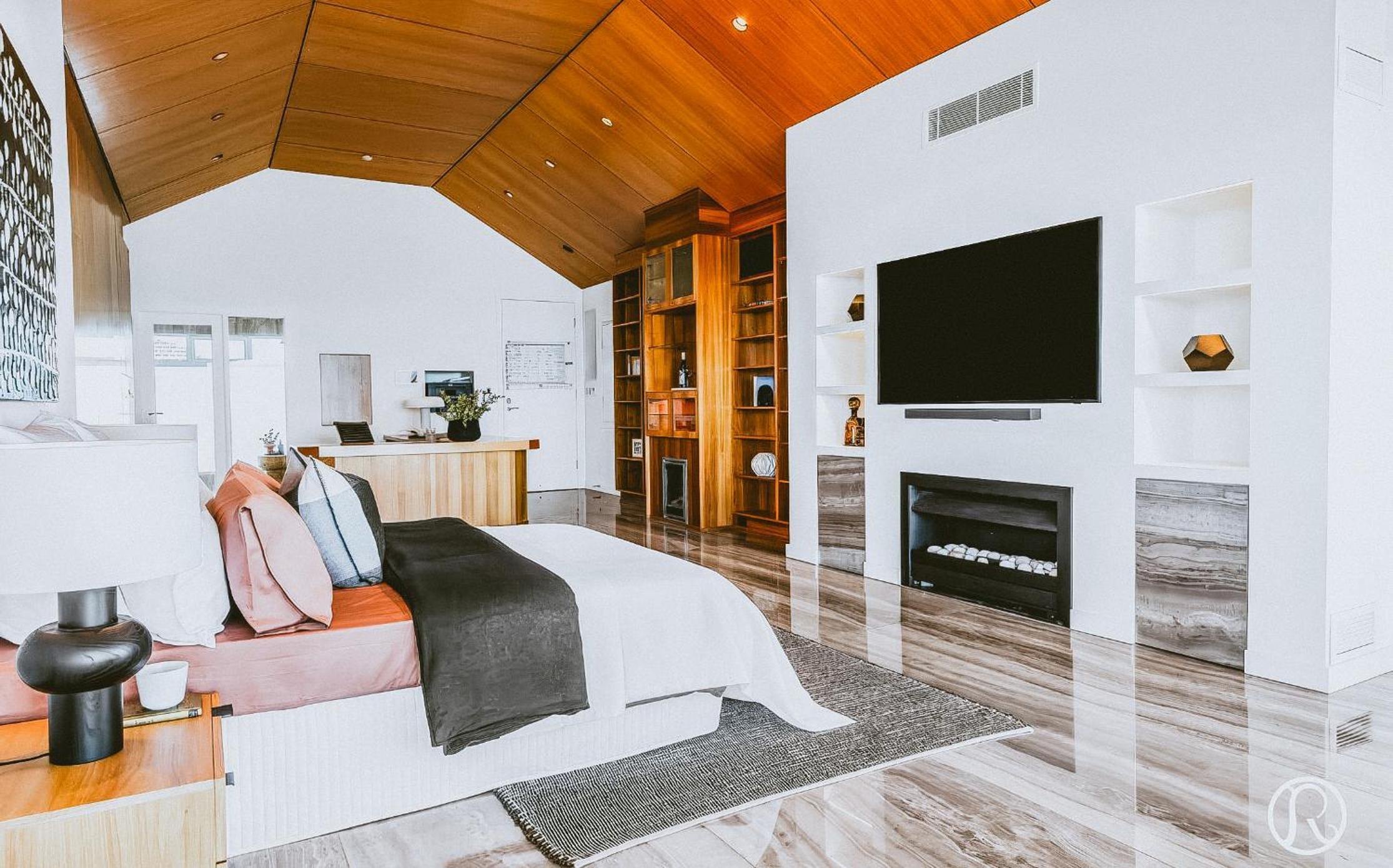 Villa photo 2
