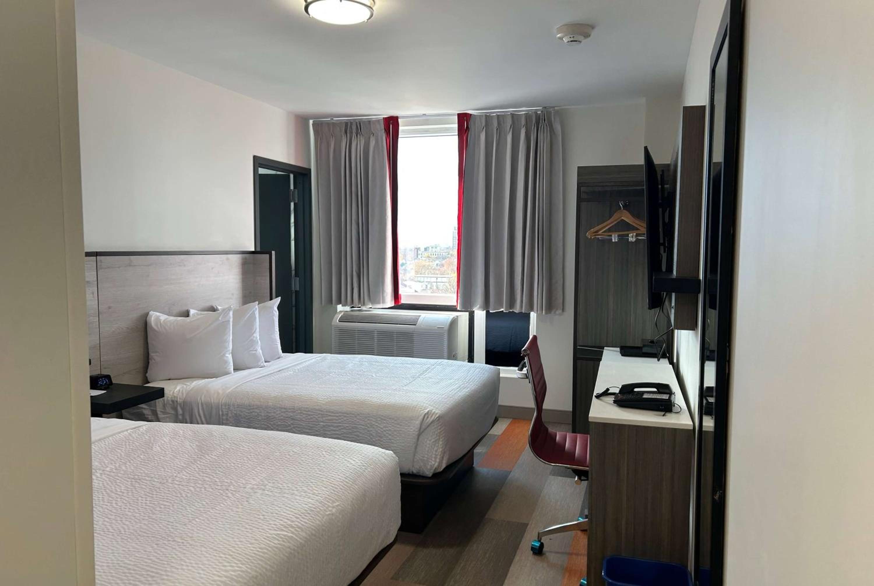 Double Room with Two Double Beds - Non-Smoking - Photo 1