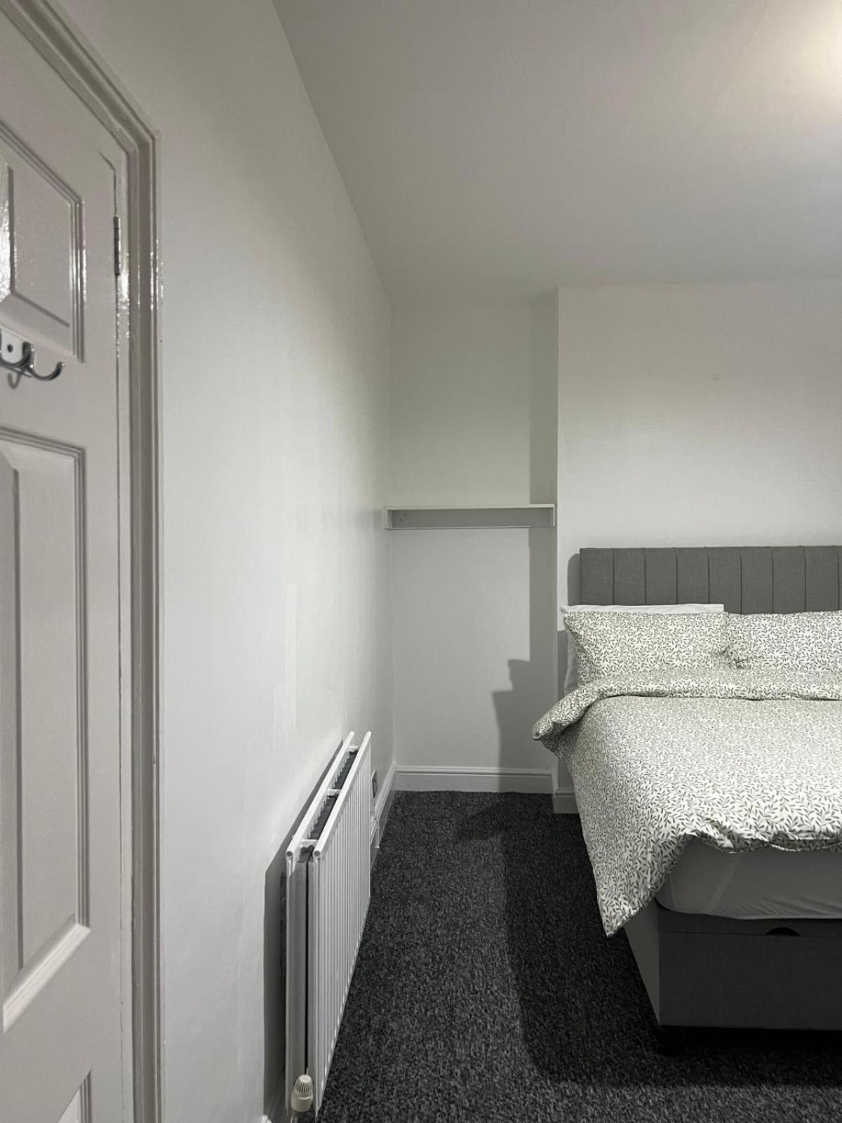 Double Room with Private External Bathroom photo 3