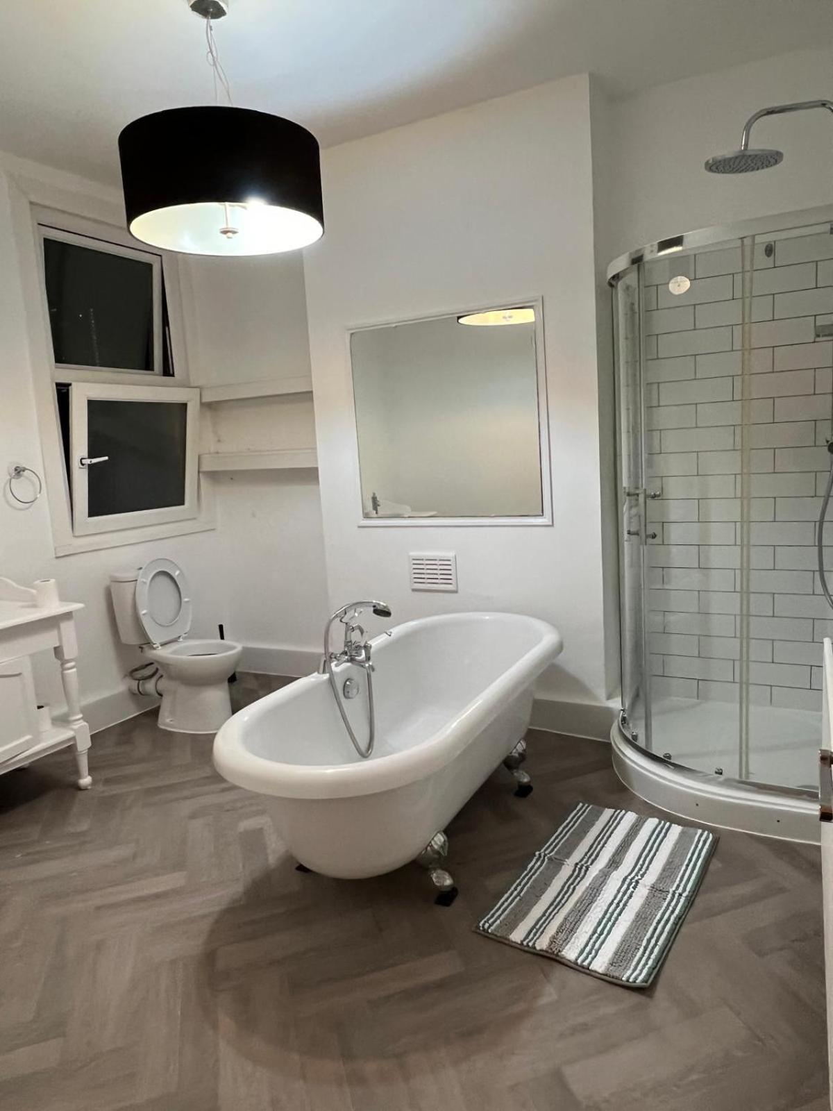 Double Room with Private External Bathroom photo 2