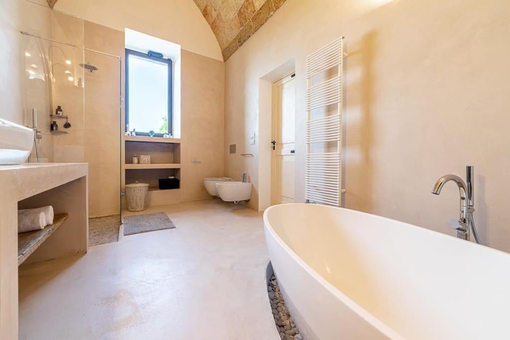 Villa photo 2