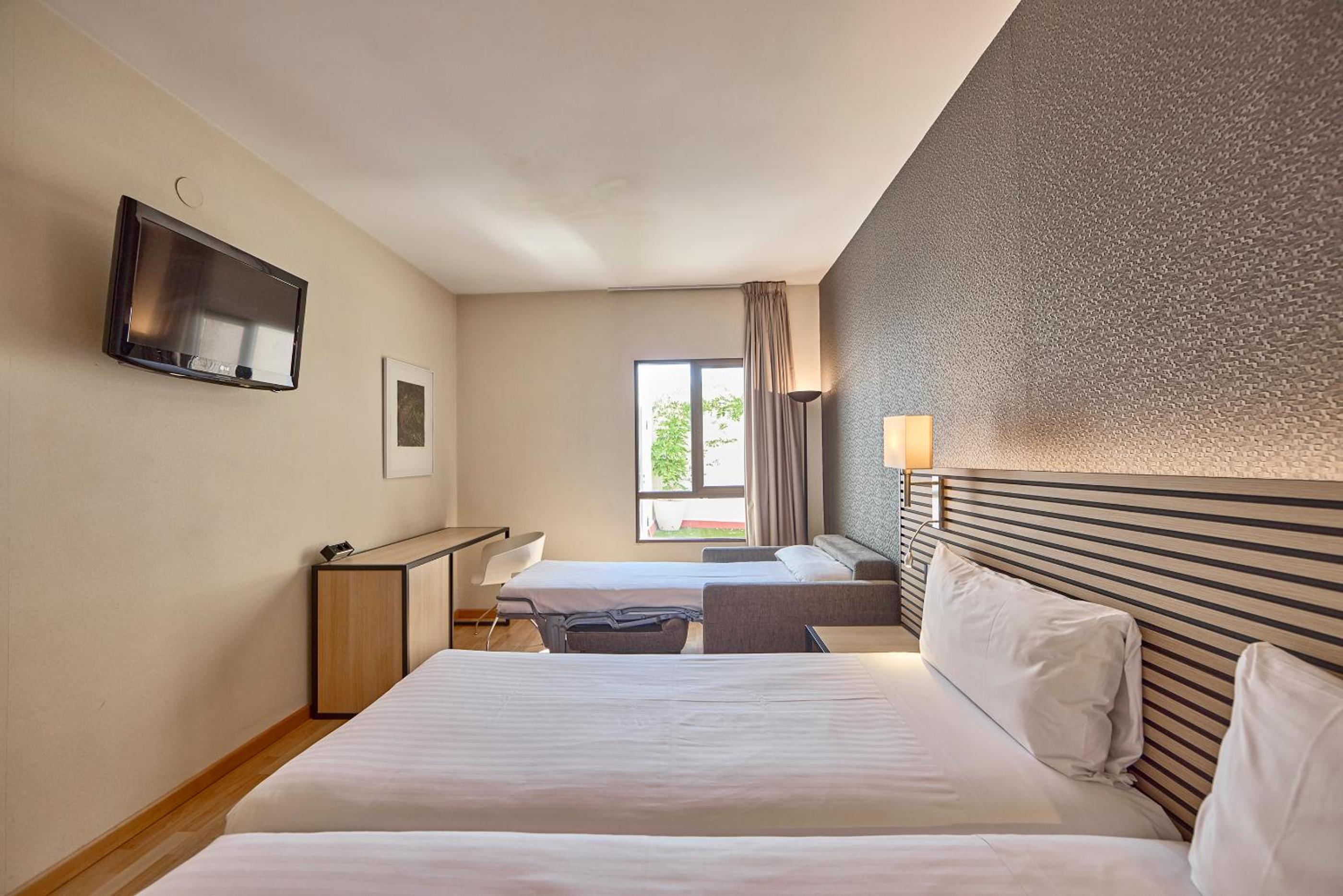 Double Room with Extra Bed - Photo 4