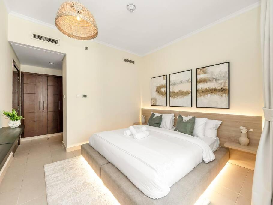 Two-Bedroom House photo 3