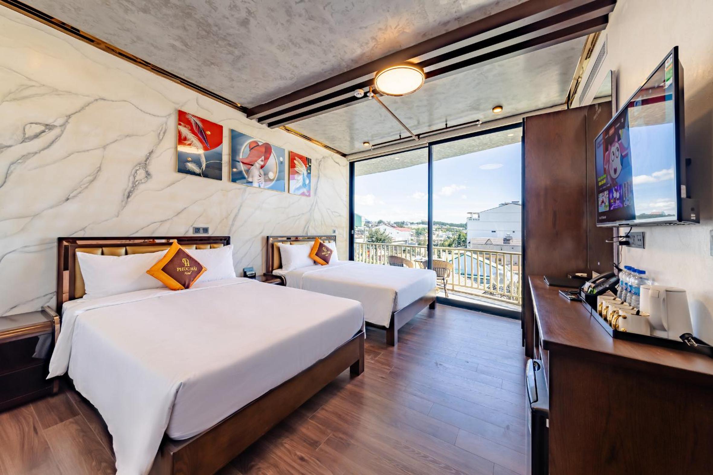 Family Suite with Balcony