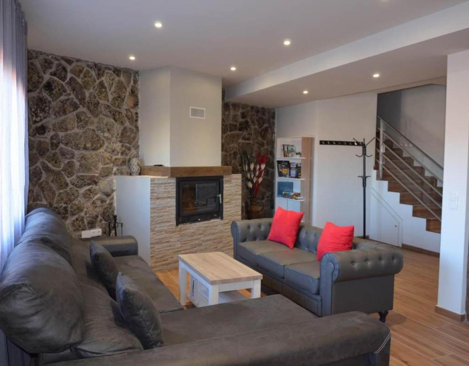 Apartment with Terrace photo 3